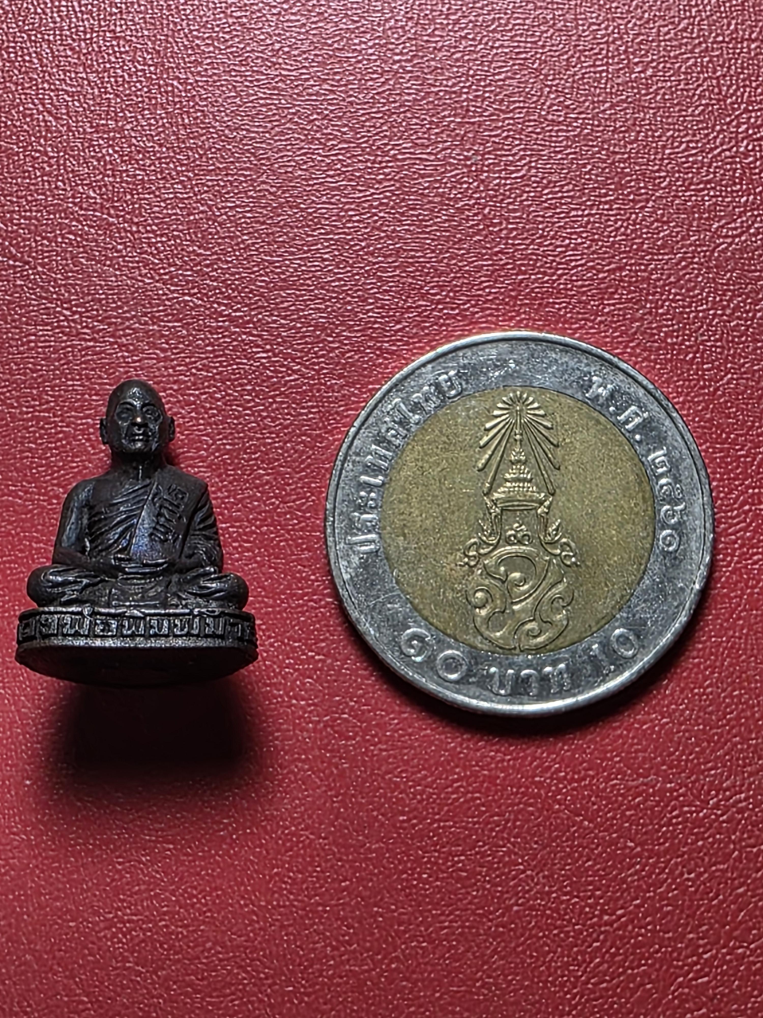 หลวงพ่อพิมพ์มาลัย วัดหุบมะกล่ำ รูปหล่อ เนื้อทองแดง ตอก2โค๊ต(องค์ที่3)