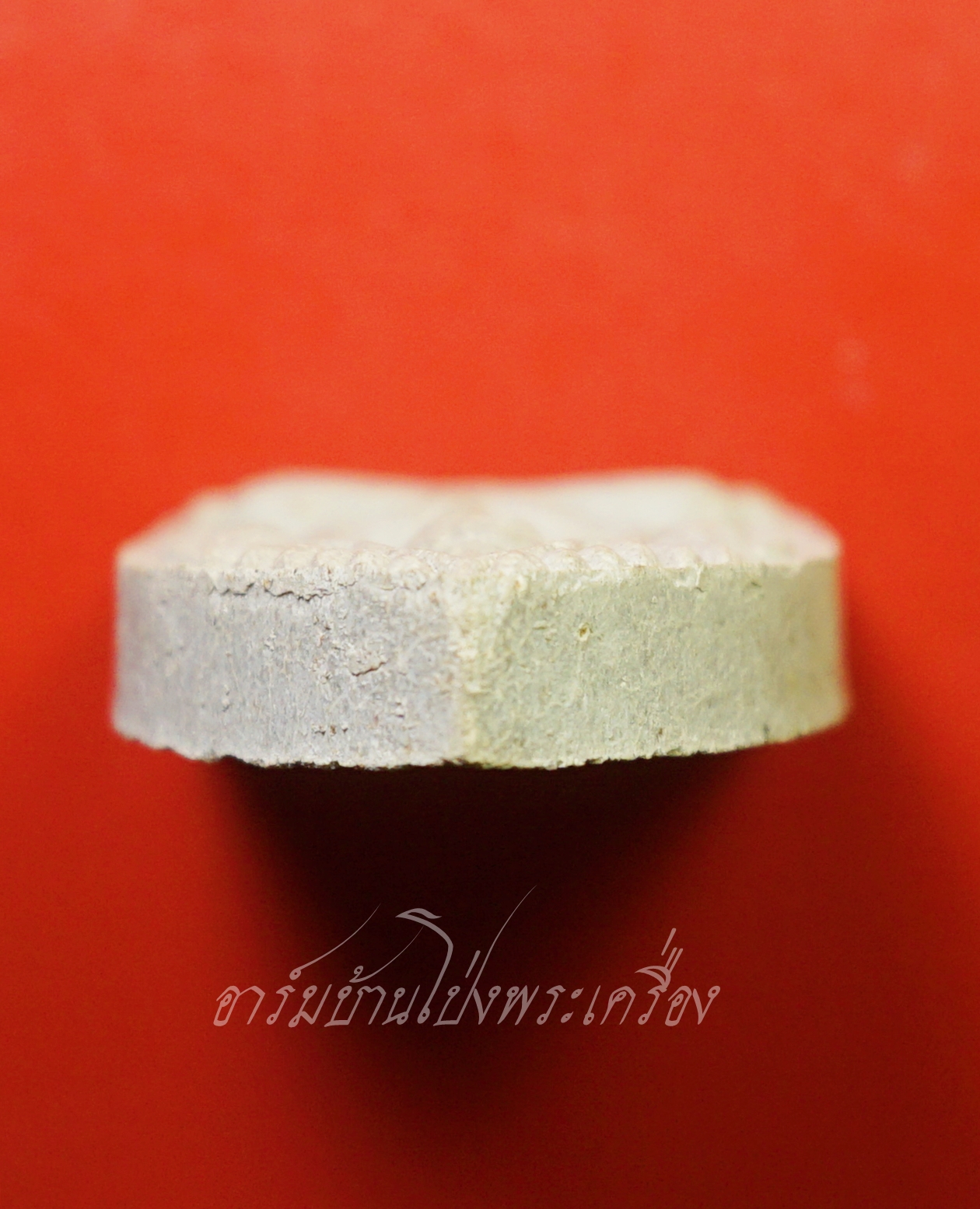 หลวงพ่ออรุณ วัดด่านทับตะโก ขุนแผน เนื้อผงฝังพลอย(องค์ที่1)