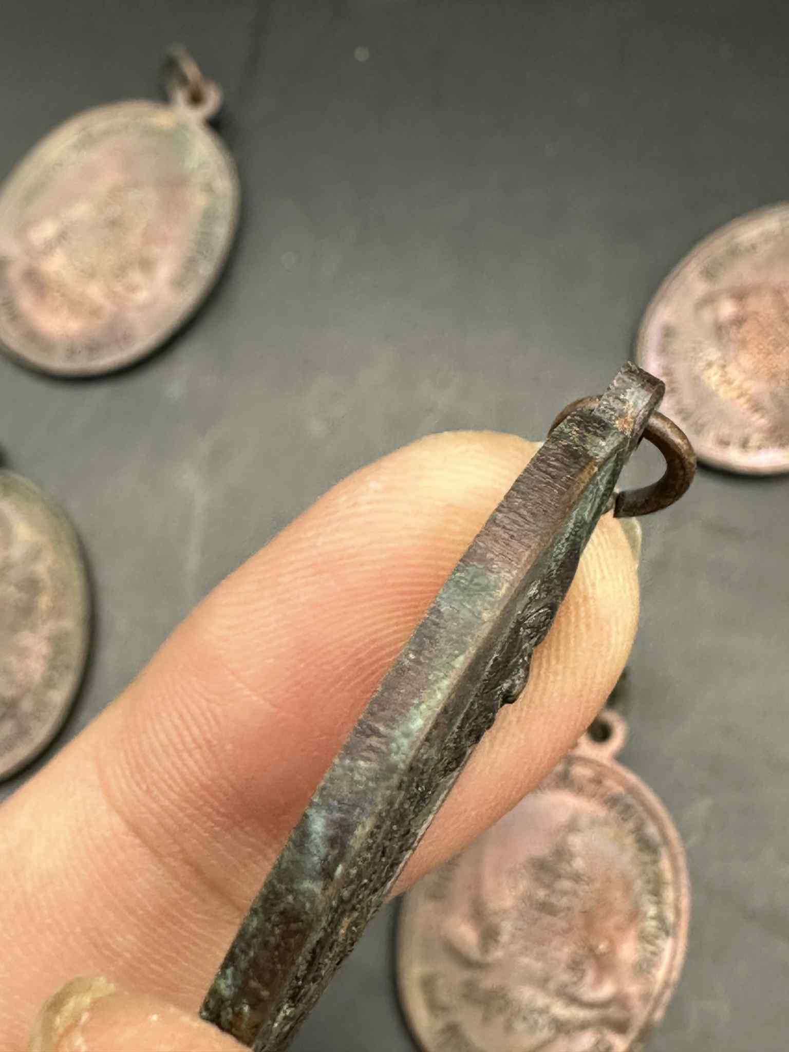 12.เหรียญพระบาทสมเด็จพระจอมเกล้าอยู่หัว ปี2538