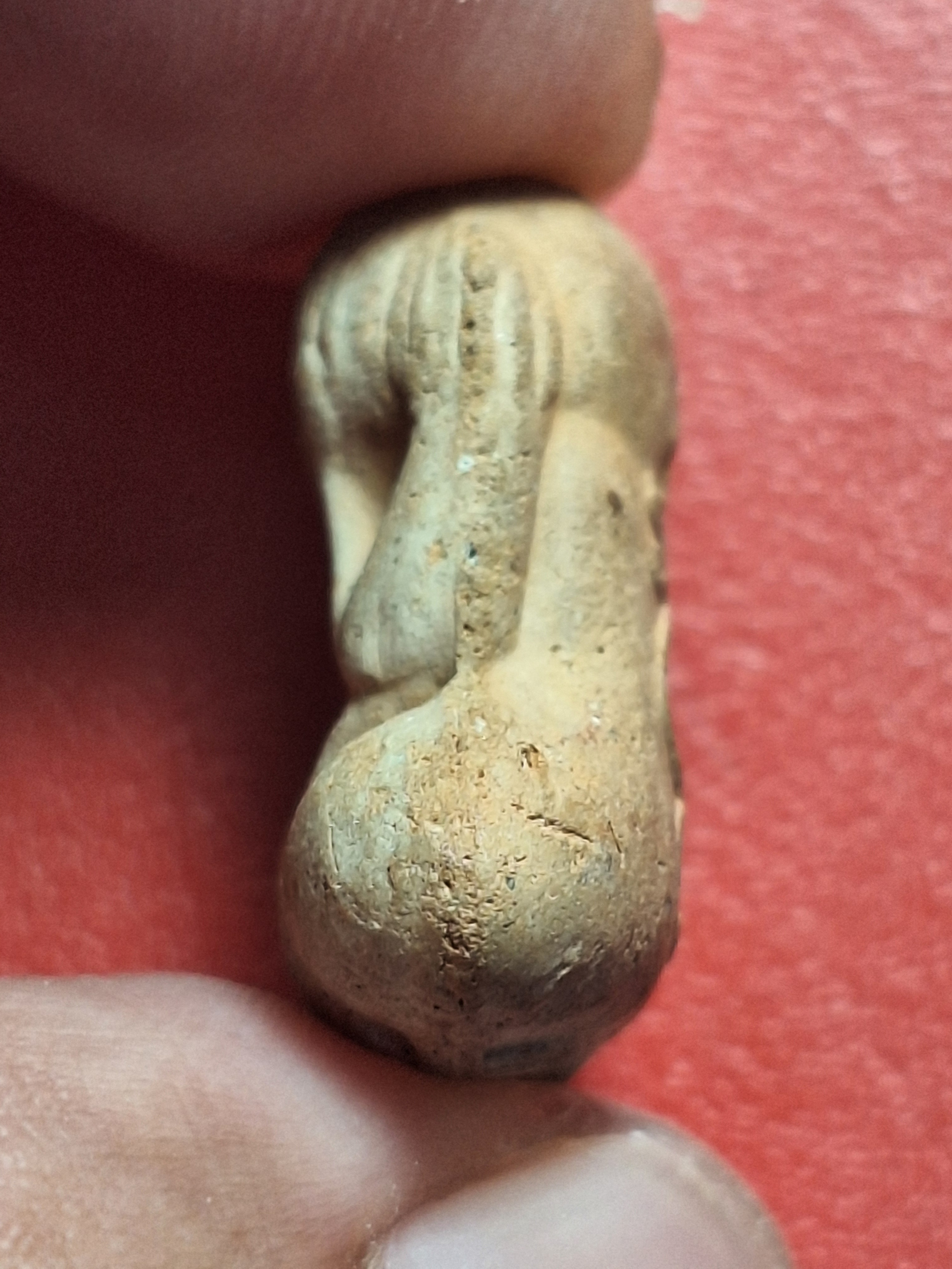 หลวงพ่อแดง วัดบ้านยาง ปิดตา รุ่นแรก เนื้อผง(องค์ที่1)