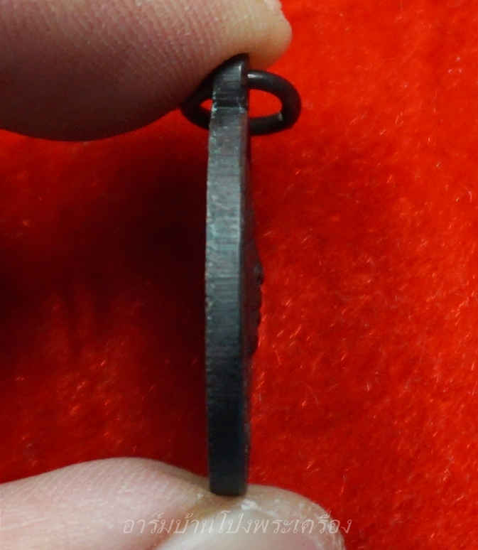 หลวงพ่อยะ วัดท่าข้าม รุ่นแรก เหรียญกลม ปี๒๕๓๐ เนื้อทองแดง(องค์ที่3)