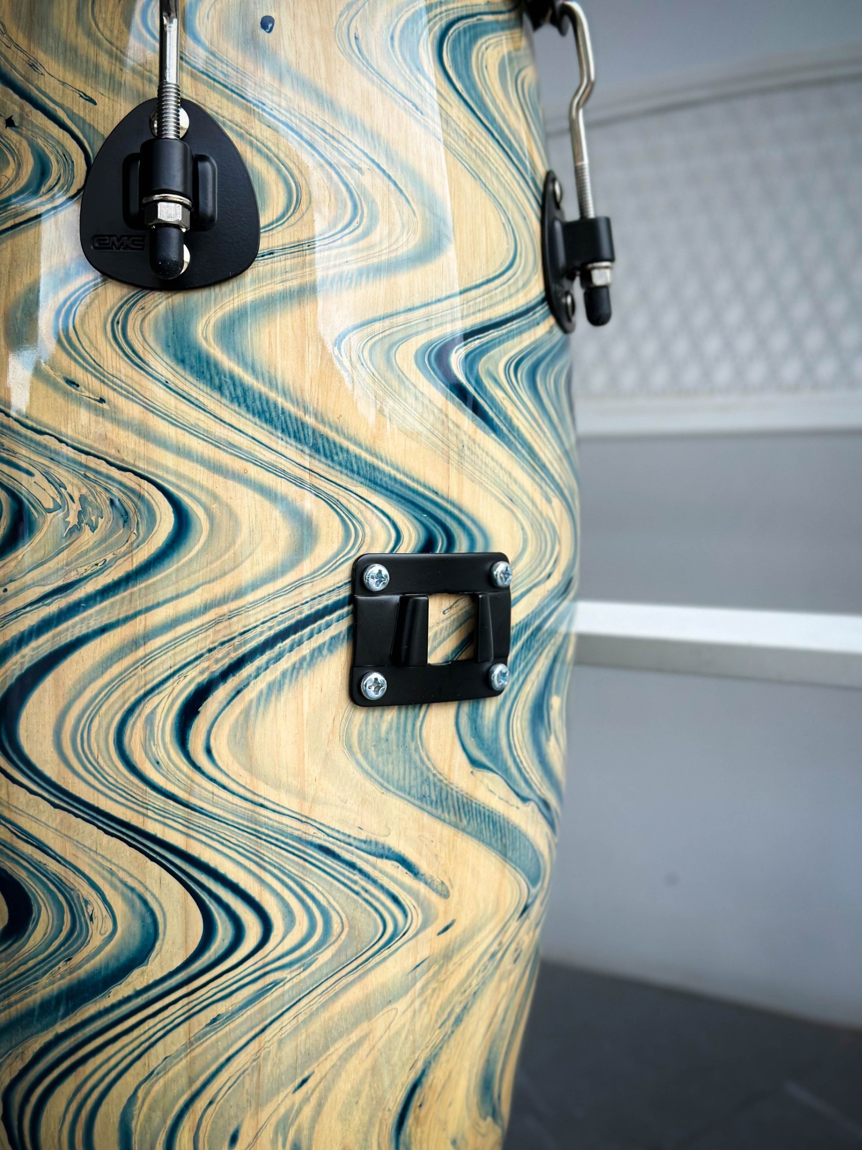 กลองทอมบ้า CMC อะไหล่ดำ ทอมบ้า พร้อมขาตั้งกลอง ปรับระดับขาตั้งได้ หนังทำจากหนังแท้