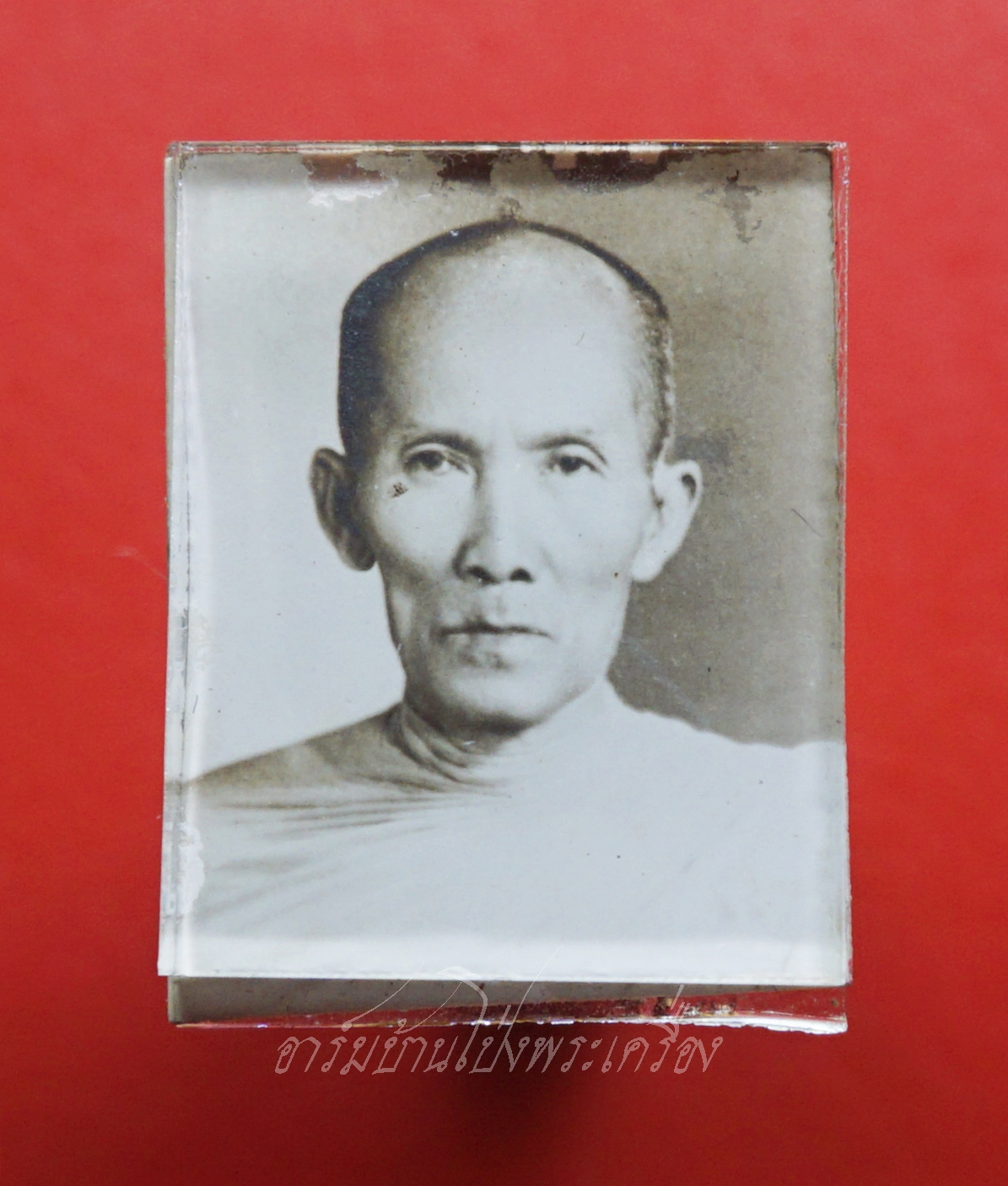 หลวงพ่อเกลี้ยง วัดเฉลิมอาสน์ รูปถ่ายอัดกระจก ปี๒๔๙๙(องค์ที่2)