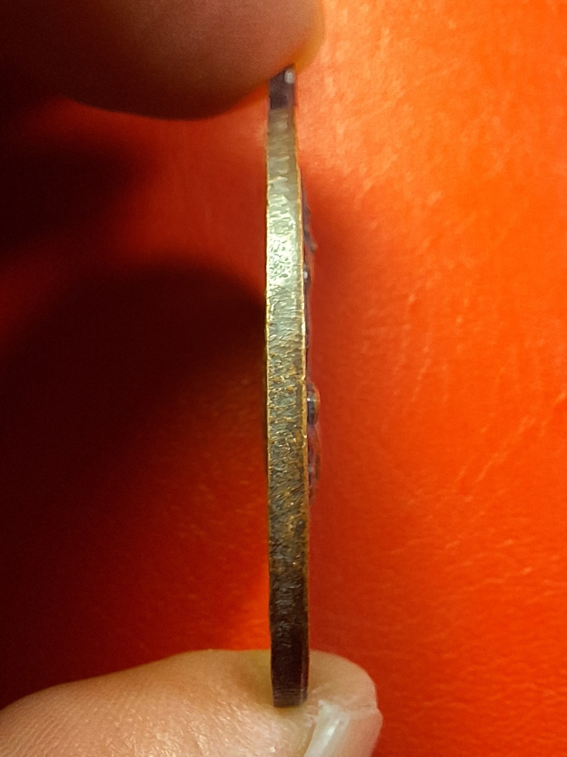 อาจารย์ชะโอด มณีสาย หลัง ไก่ชน ปี๒๕๒๔ ที่ระลึกครบรอบ๕๐ปี เนื้อทองแดง(องค์ที่1)