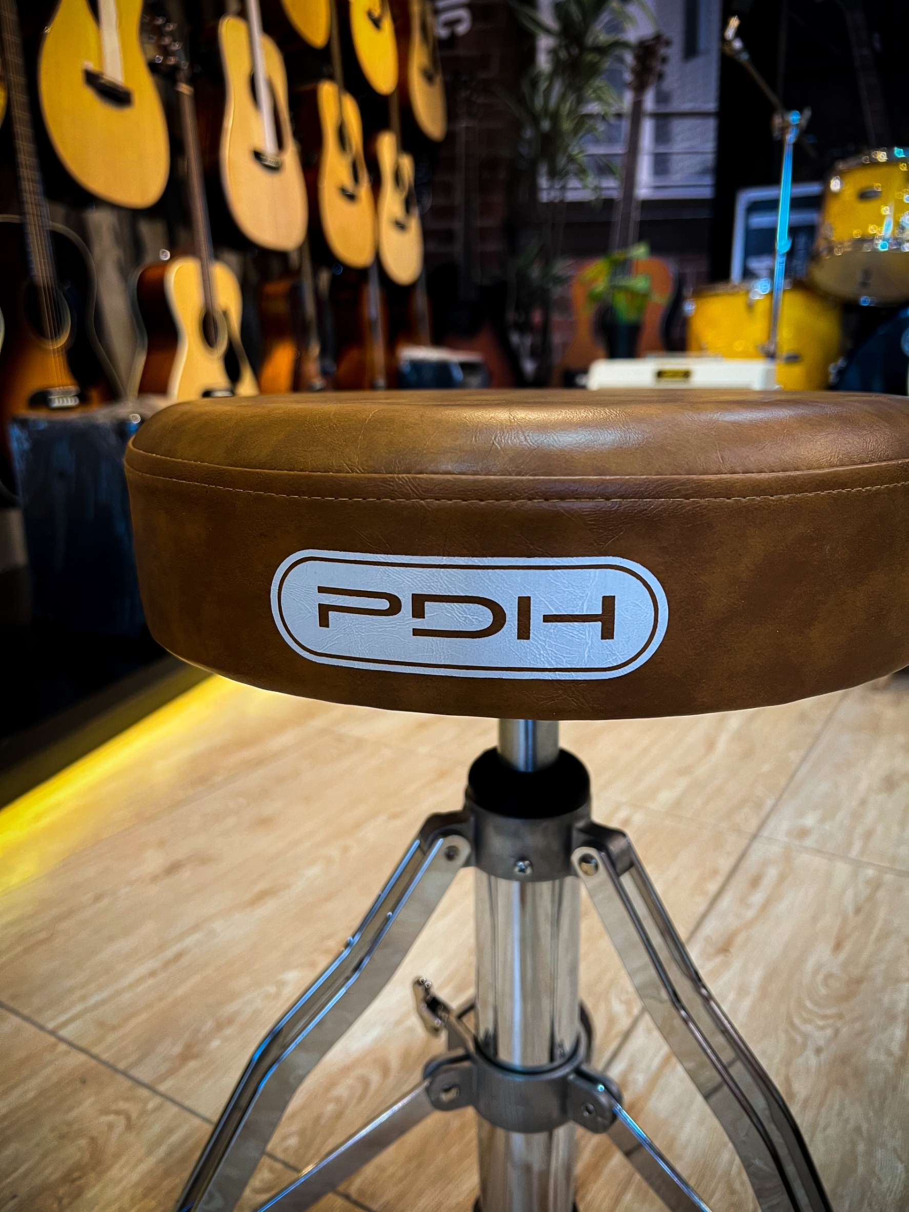 เก้าอี้กลอง PDH เบาะหนังหนามากๆ แบบกลม เก้าอี้กลองชุด หนานุ่ม ขาเกลียวด้านในแข็งแรง รับน้ำหนัก100kg.