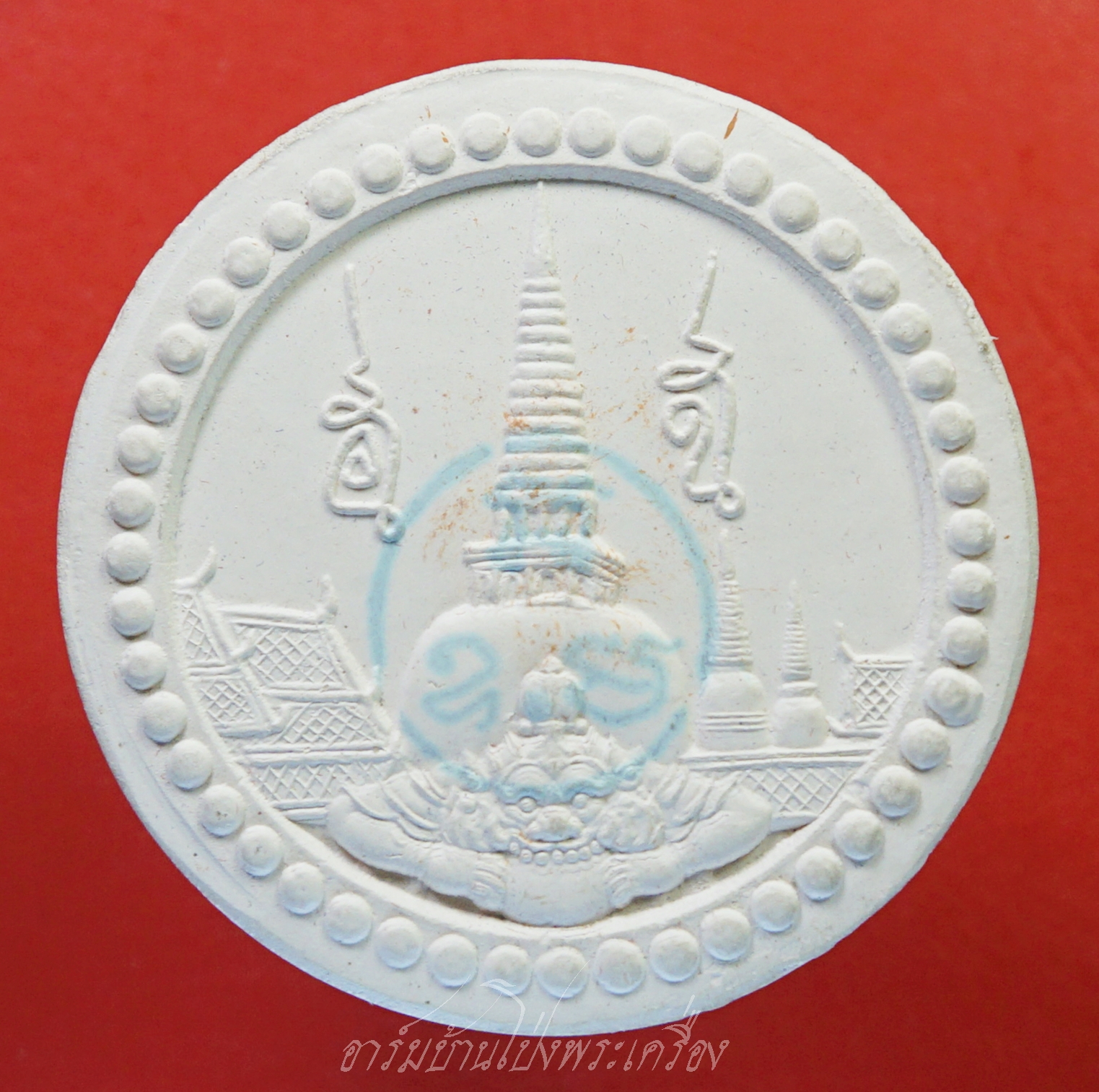 จตุคามรามเทพ เนื้อกระเบื้องเคลือบสีดำ หลังเจดีย์ปั๊มตรายาง ไม่ทราบรุ่นใครรู้เอาไปครับ(องค์ที่1)