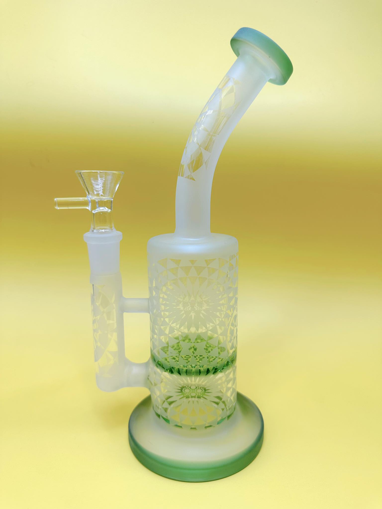 บ้องแก้วหนึ่งกรองรังผึ้งปากเขียวฐานเขียว (23 cm.)