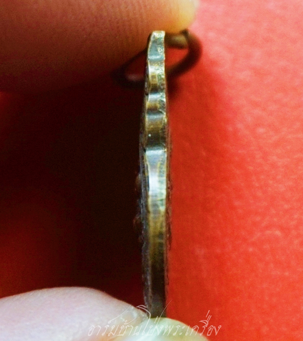 หลวงพ่อเปิ่น วัดบางพระ หลังนางกวัก ปี๒๕๕๔ เสมาเล็ก เนื้อทองแดง(องค์ที่2)