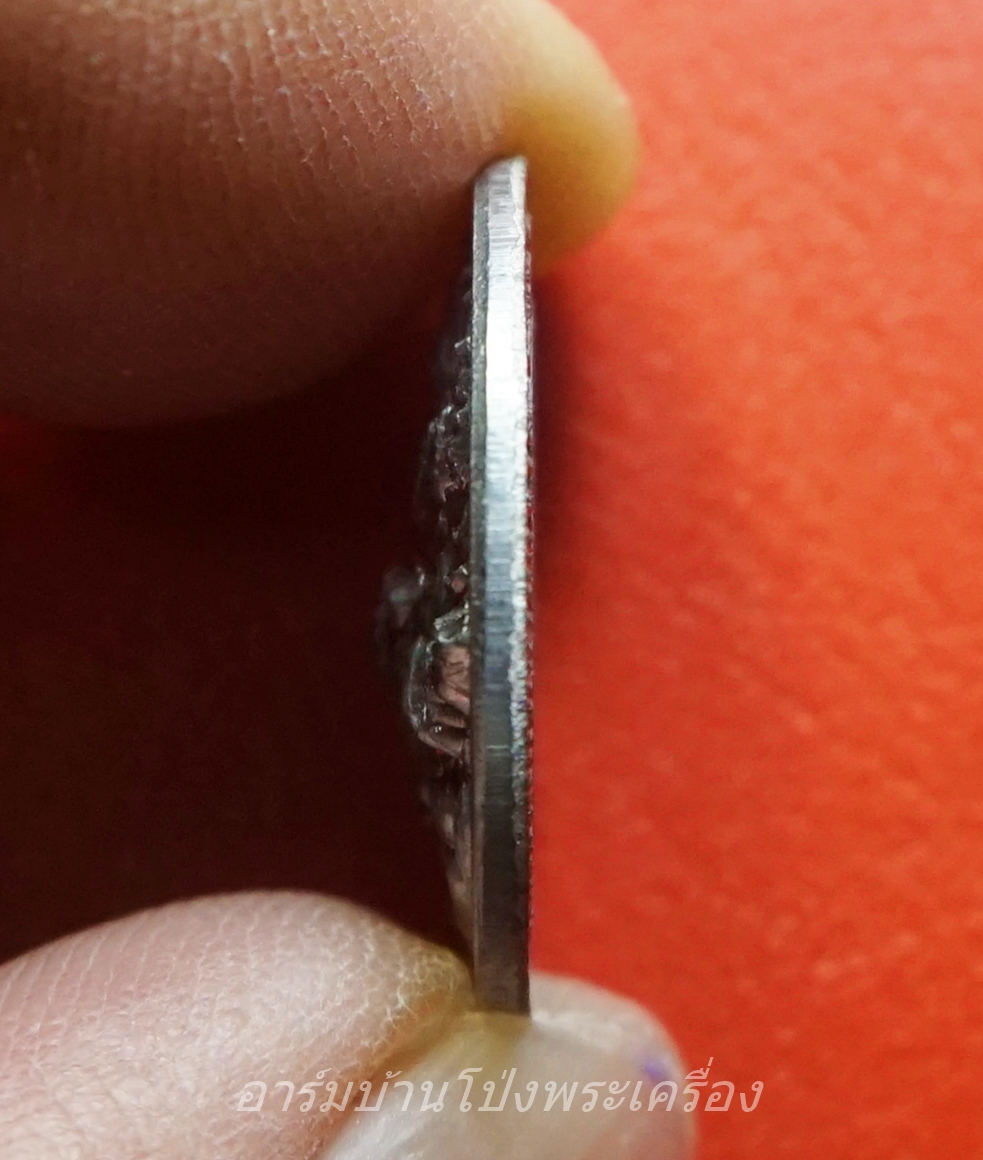 หลวงพ่อหวล วัดชาวเหนือ เสือคาบดาบ(กันชง) ปี๒๕๔๙ พิมพ์เล็ก กะไหล่เงิน(องค์ที่2)