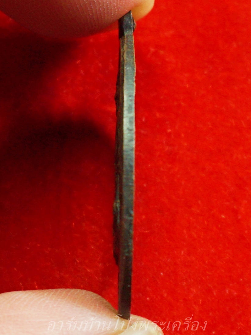 หลวงพ่อโต๊ะ วัดท่อเจริญธรรม จ.เพชรบุรี รุ่นอายุ ๘๓ ปี เนื้อทองแดงรมดำ(องค์ที่1)