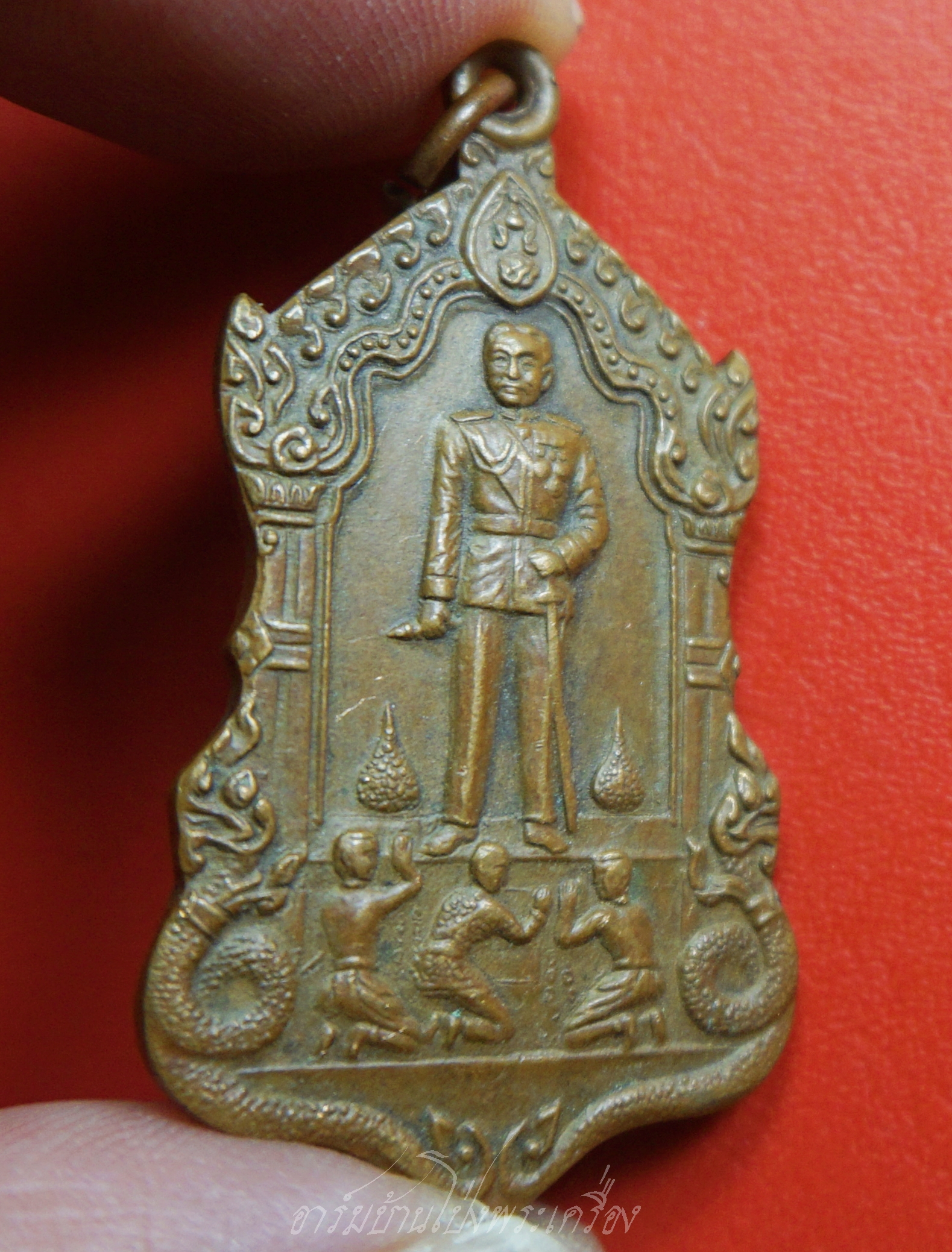 เหรียญรัชกาลที่๕ วัดแสนสุข จ.ชลบุรี ปี๒๕๑๘ ในหลวงทรงเททองหล่อพระรูปพระปิยะมหาราช เนื้อทองแดง(องค์ที่1)