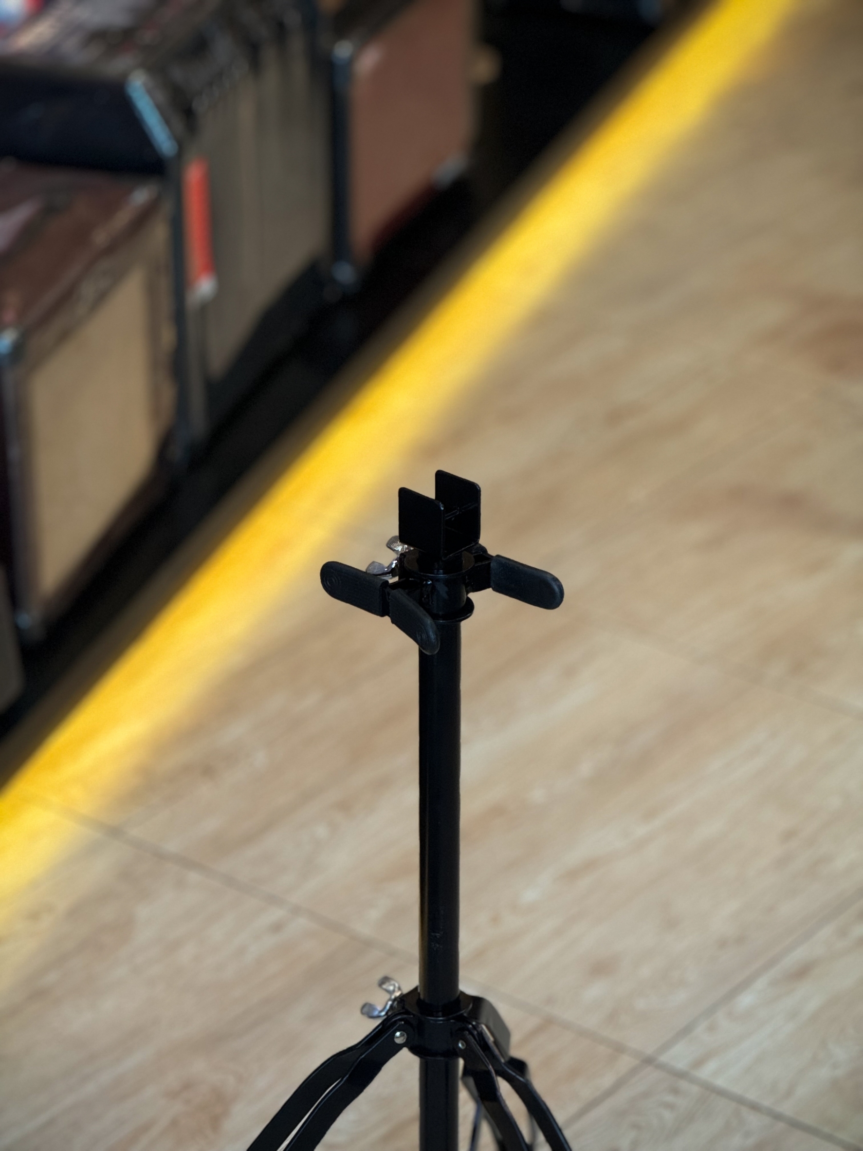 Conga Stand Black ขาตั้งกลองทอมบ้า Future / Makana แบบแขวน รุ่นหูเสียบเหลี่ยมตรง วัสดุแข็งแรง ทนทาน