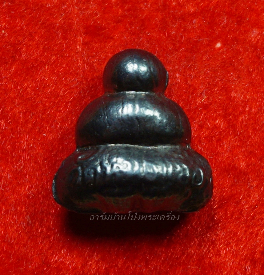 หลวงพ่อคิ้ม วัดหนองเสือ พระปิดตา พิมพ์เล็ก เนื้อเมฆพัด(องค์ที่1)