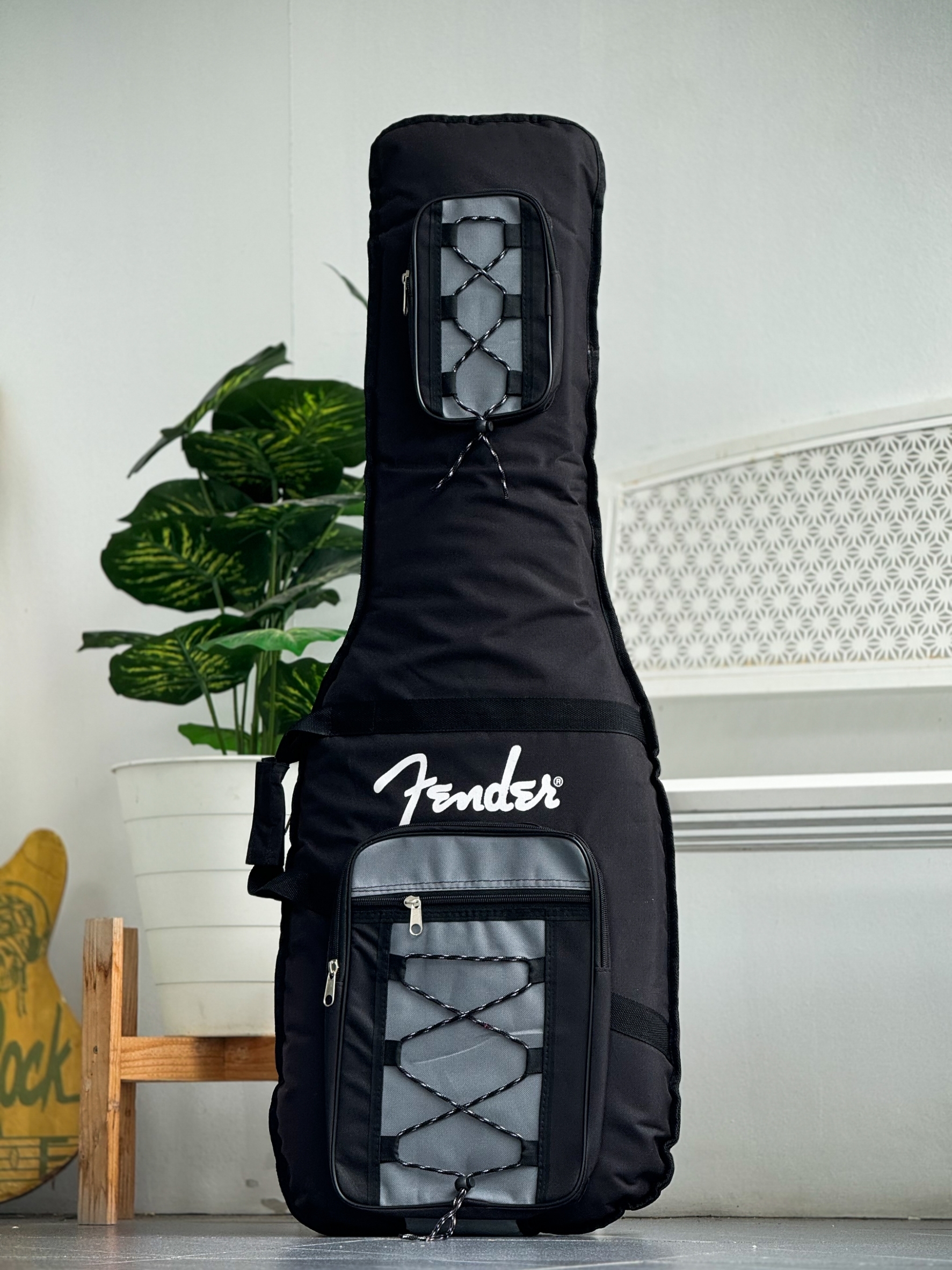 ซอฟเคสกีต้าร์ไฟฟ้า Fender กระเป๋ากีต้าร์ไฟฟ้า กระเป๋าหน้าแบบถัก บุฟองน้ำหนา มีสะพายหลัง