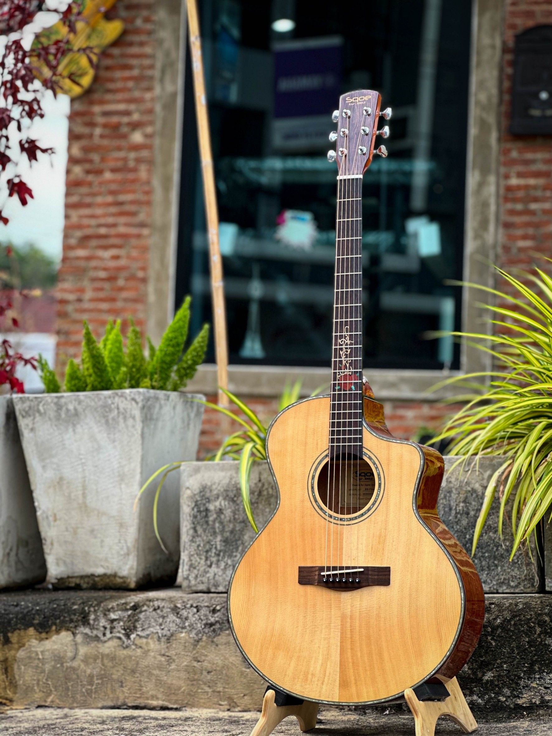 Sqoe กีต้าร์โปร่งไฟฟ้า รุ่น SQ-Flower งาน All Solid ไม้แท้ทั้งตัว