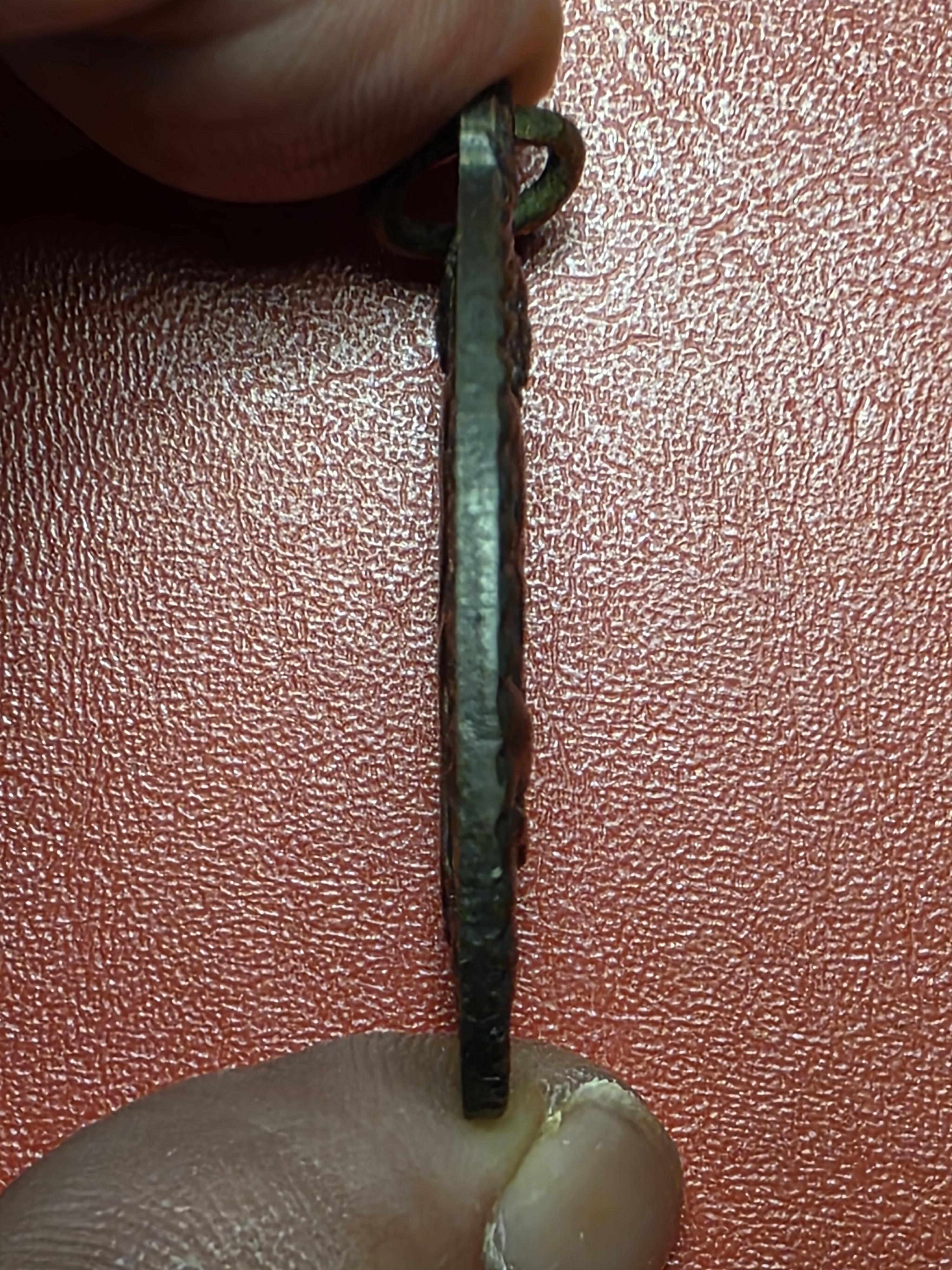 หลวงพ่อถมยา พรหมโชโตภิกขุ วัดถ้ำเขางู ด้านหลังสิงห์ขร รุ่นแรก เนื้อทองแดงรมดำ(องค์ที่5)