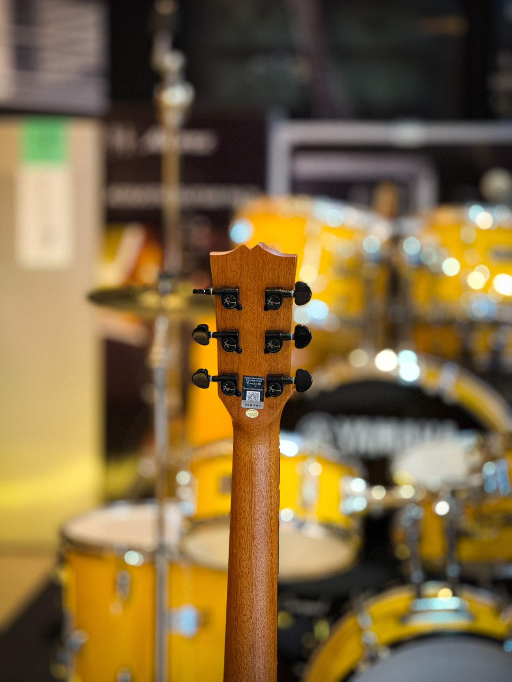 กีต้าร์โปร่งไฟฟ้า Amari Am 408c พร้อม กระเป๋าแท้ enya / ปิ๊ก / ประแจ / คาโป้