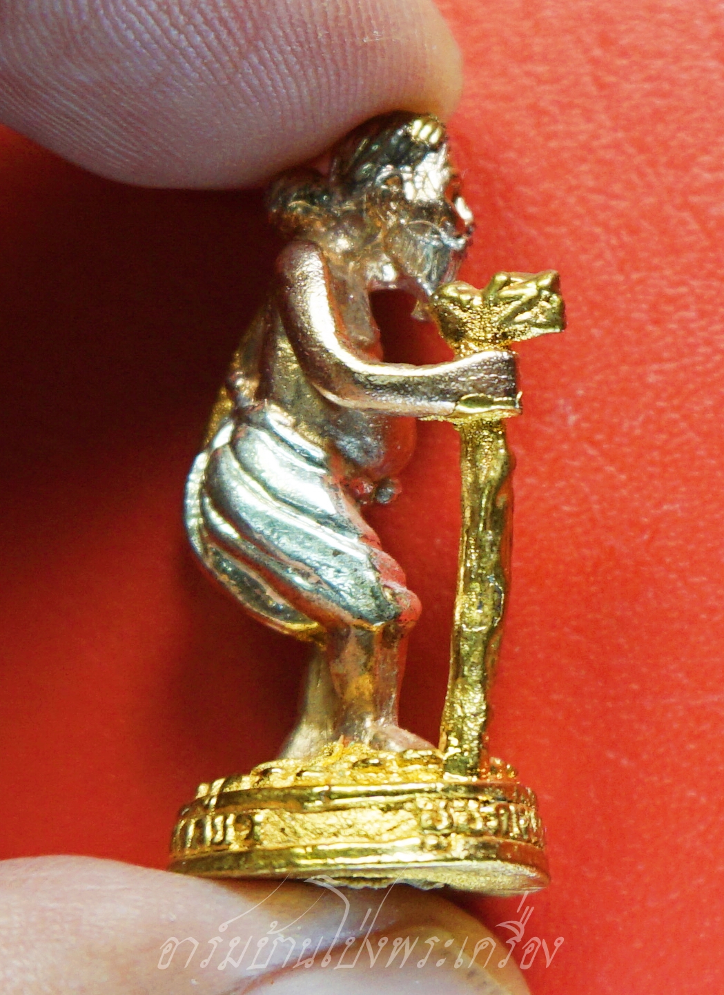 หลวงพ่อสมพงษ์ วัดใหม่ปิ่นเกลียว ปี๒๕๕๑ ชูชก รวย รวย รวย เนื้อสามกษัตริย์(องค์ที่1)