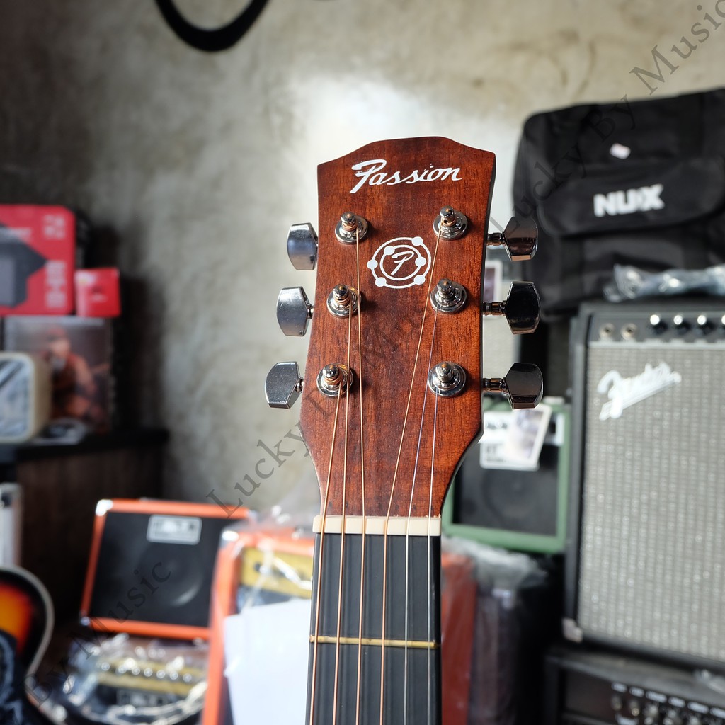 Passion รุ่น RETRO กีต้าร์โปร่ง ขนาด 38 นิ้ว สีน้ำตาล เสียงใส สามารถขันคอได้ค่ะ มีเก็บปลายทางค่ะ