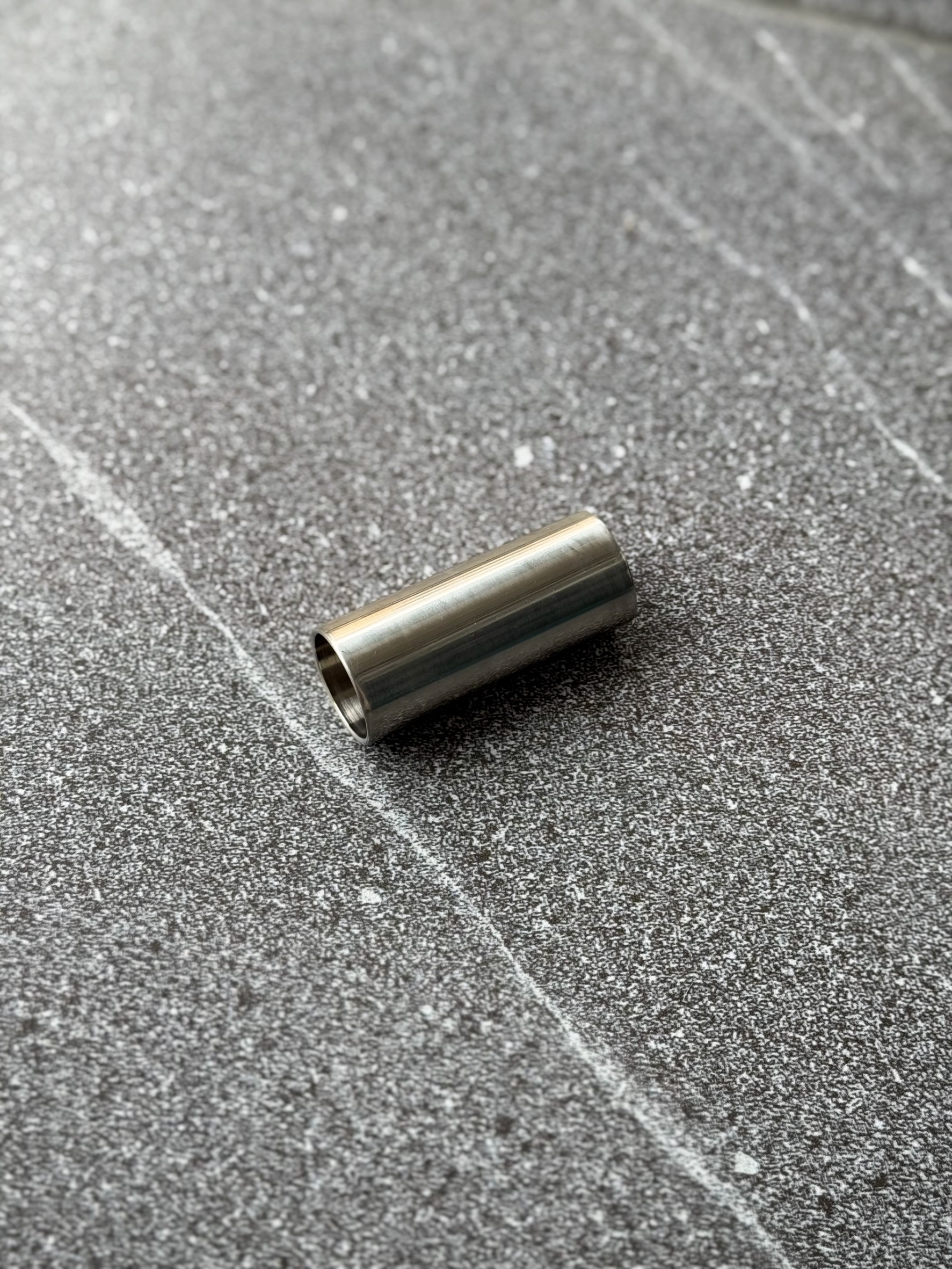 Finger Slide ฟิงเกอร์สไลด์ Fortis ยาว 60 mm กว้าง 25 mm โลหะเงิน ทนทาน