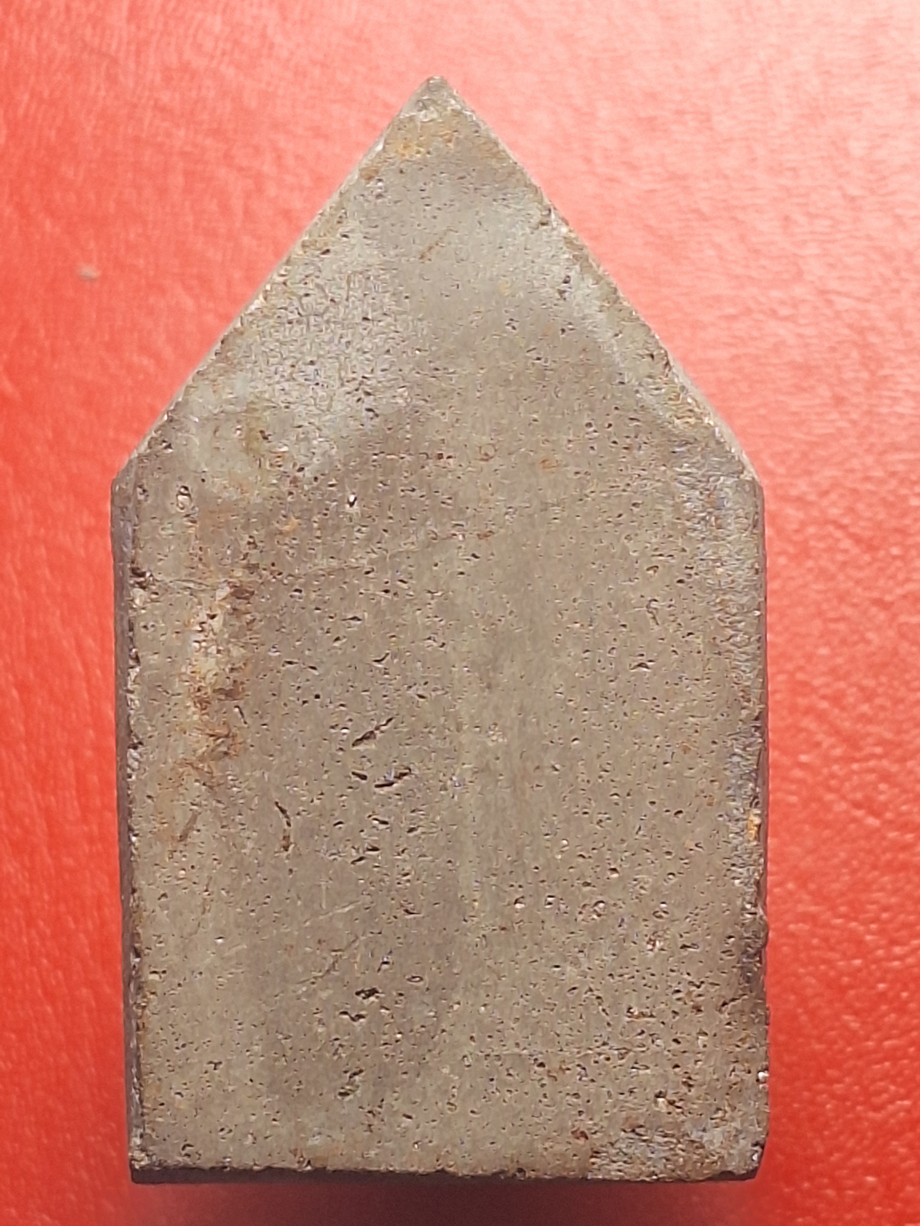 หลวงพ่อแทน วัดธรรมเสน ขุนแผนหน้ายักษ์ ปี๒๕๐๖ เนื้อผงสีเทา(องค์ที่7)