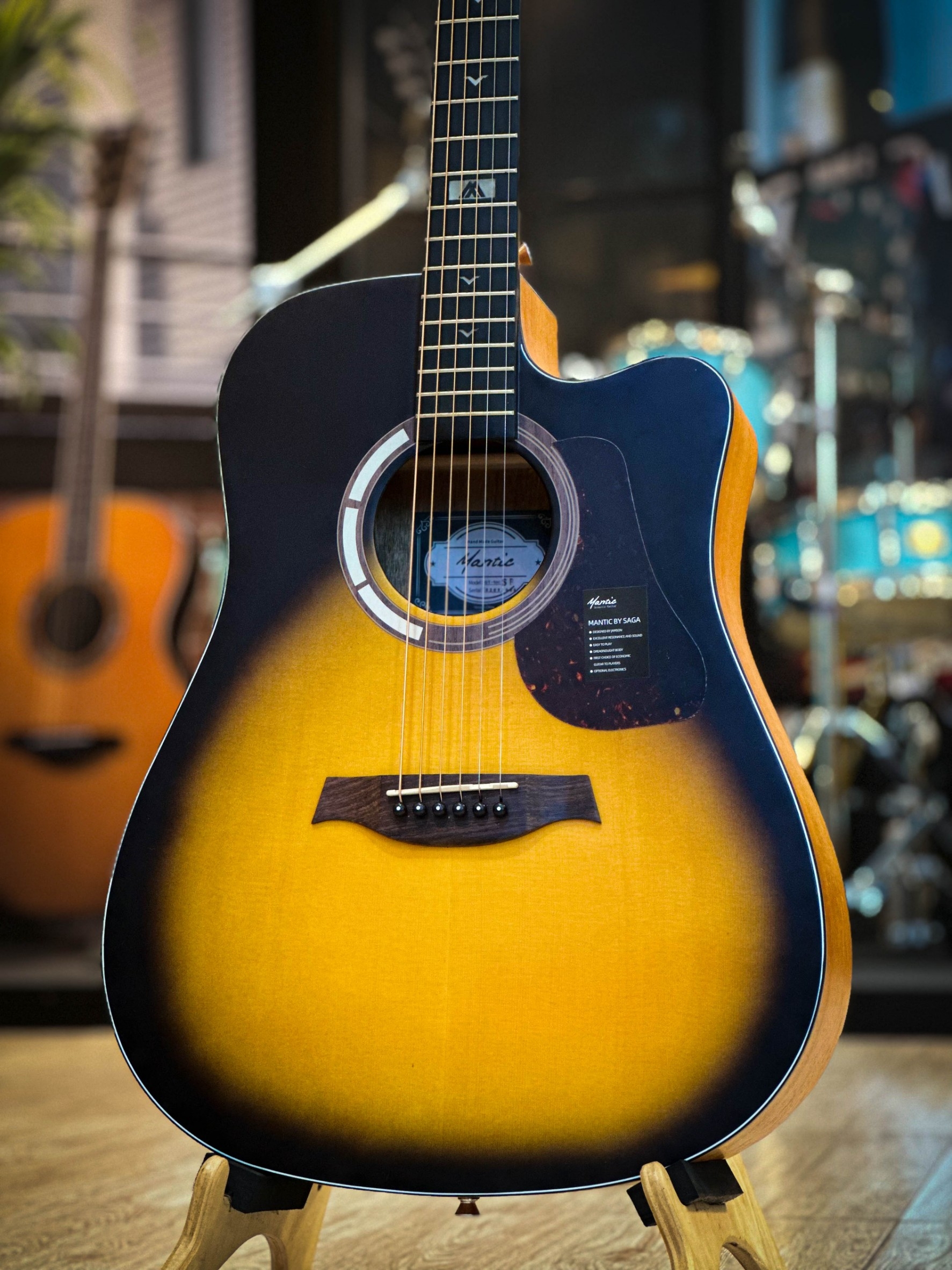 Mantic GT-1DC กีต้าร์โปร่ง / โปร่งไฟฟ้า ทรงเดรทน็อต ขนาด 41 นิ้ว พร้อม กระเป๋า / ปิ๊ก 4 อัน / ใบคอร์ด / ประแจ