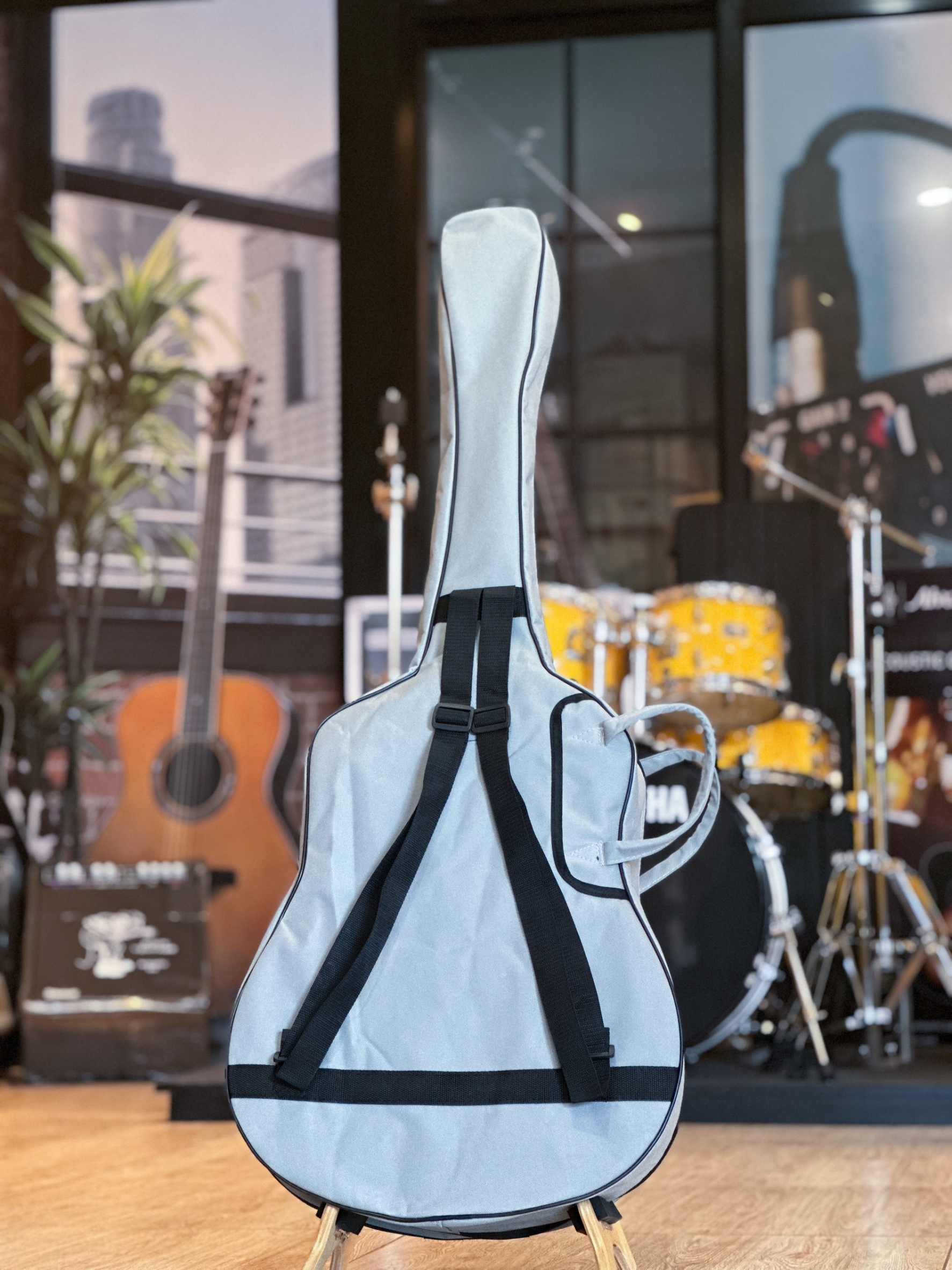 กระเป๋ากีต้าร์โปร่ง Nami ใส่ได้ถึงขนาด 41 นิ้ว สีเทา กระเป๋ากีต้าร์ มีชองใส่ของ มีหูหิ้ว/สะพายหลัง