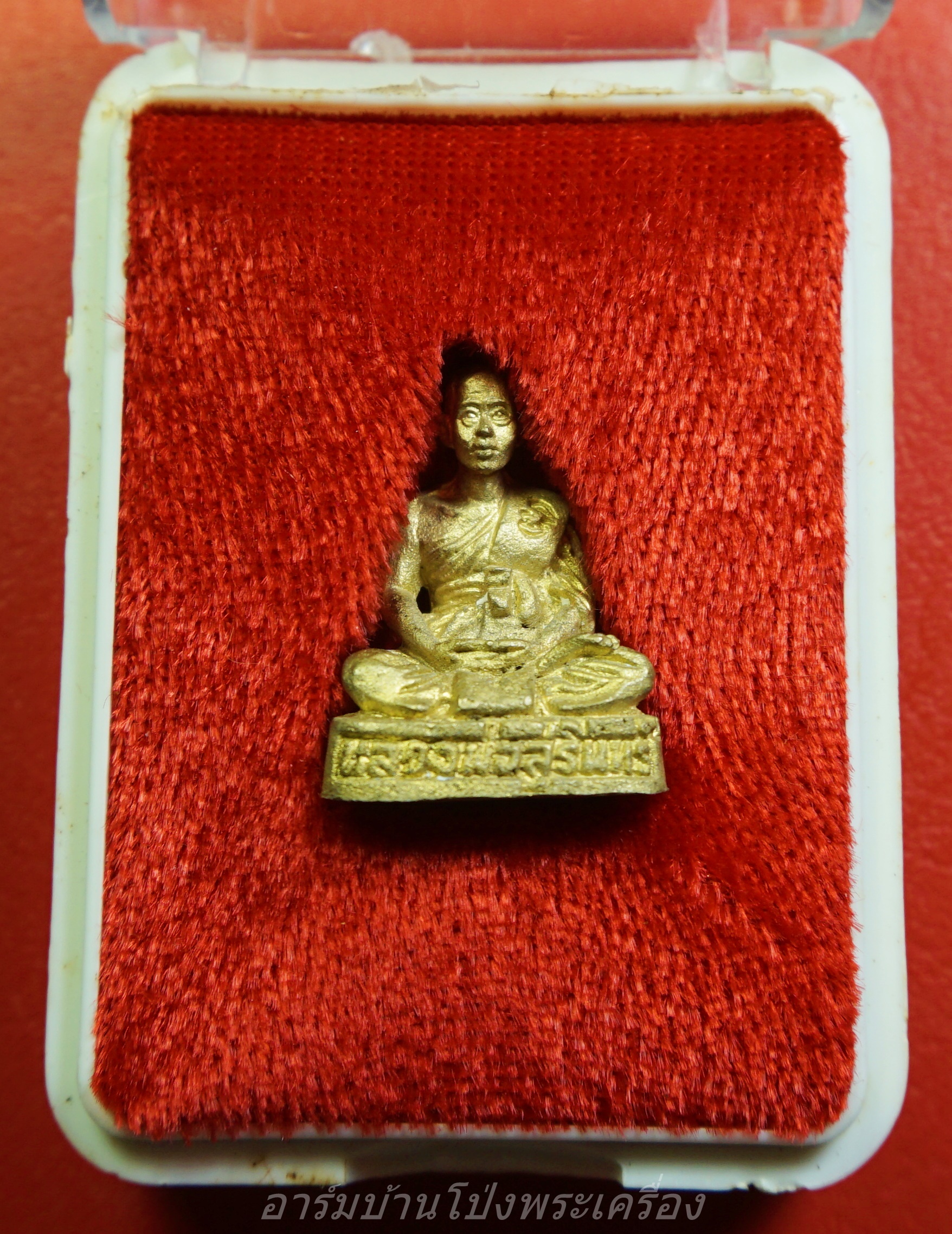 หลวงพ่อสุรินทร์ วัดลาดบัวขาว(หลวงพ่อสอนสร้าง) ปี๒๕๕๓ รูปหล่อ เนื้อฝาบาตร(องค์ที่4)