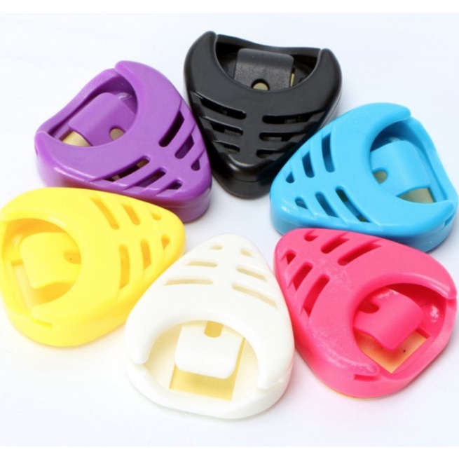 เซ็ทอุปกรณ์เสริมกีตาร์ ชุด 9ชิ้น สุดคุ้ม !!! สายกีตาร์ Ellen + ปิ๊ก 5 + ที่เก็บปิ๊ก + คาโป้ +ประแจ