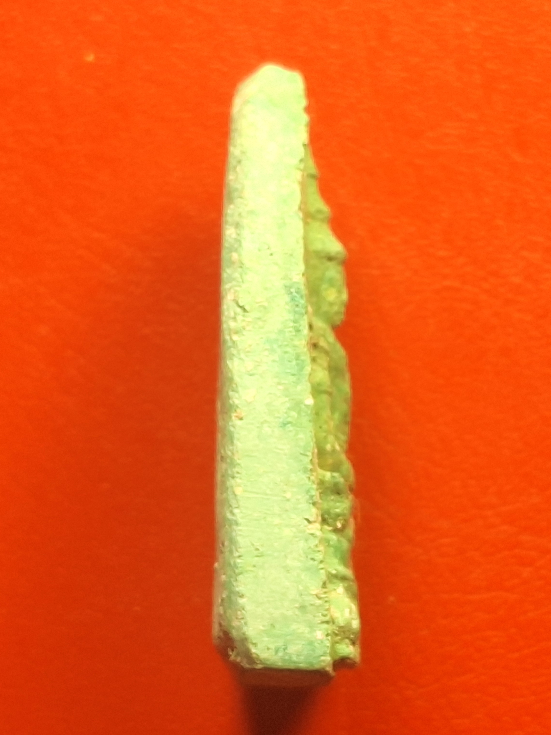 พระแก้วมรกต วัดบ้านโป่ง ปี๒๕๐๙ พิมพ์ใหญ่ เนื้อเขียว ด้านหลังในหลวงพระราชินี(องค์ที่2)