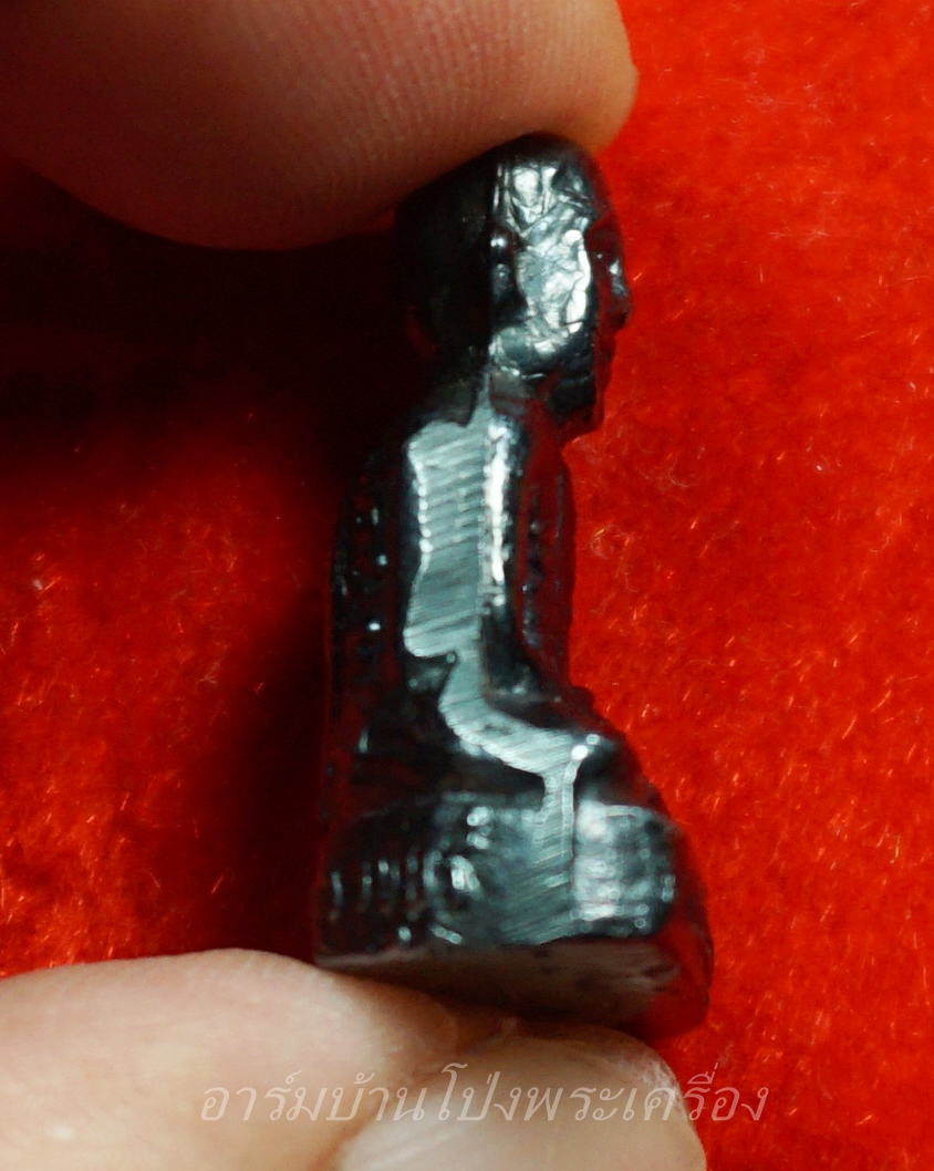 หลวงปู่บุญ วัดดอนเสลา รูปหล่อ เนื้อเมฆพัตร(องค์ที่6)