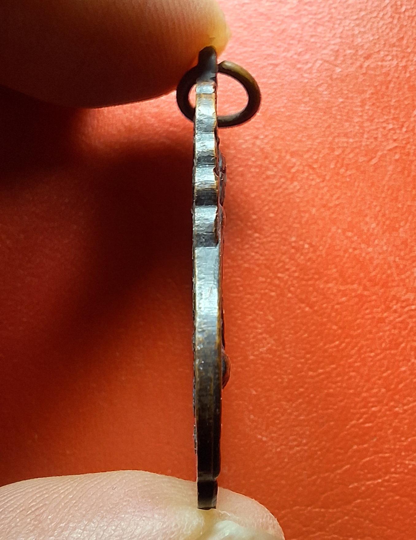 หลวงพ่อคูณ วัดจอมบึง รุ่นสาม ปี๒๕๑๗ เนื้อทองแดงรมดำ(องค์ที่15)