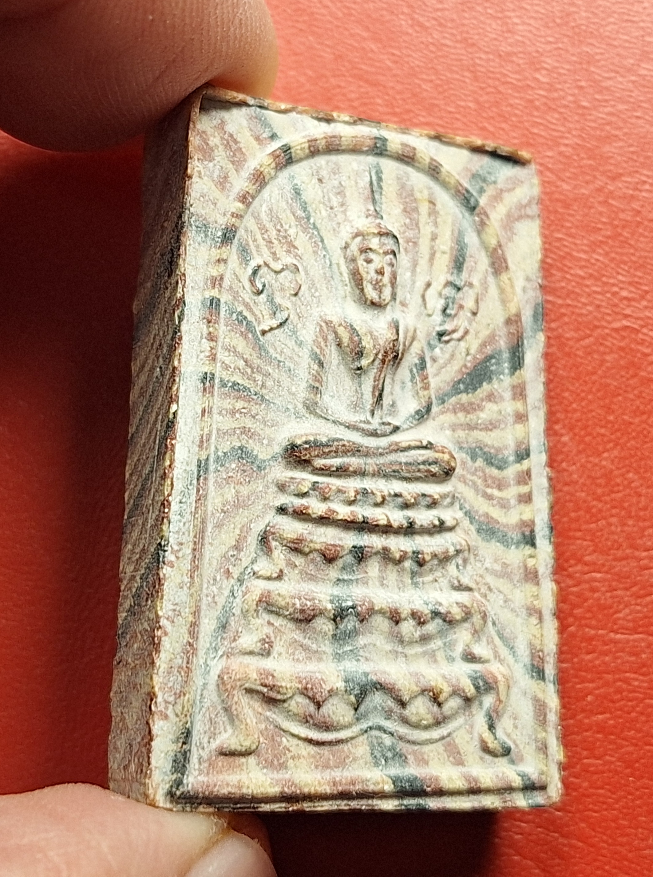 หลวงปู่หนู วัดทุ่งแหลม สมเด็จขาโต๊ะ พิมพ์เล็ก สายรุ้ง(องค์ที่3)