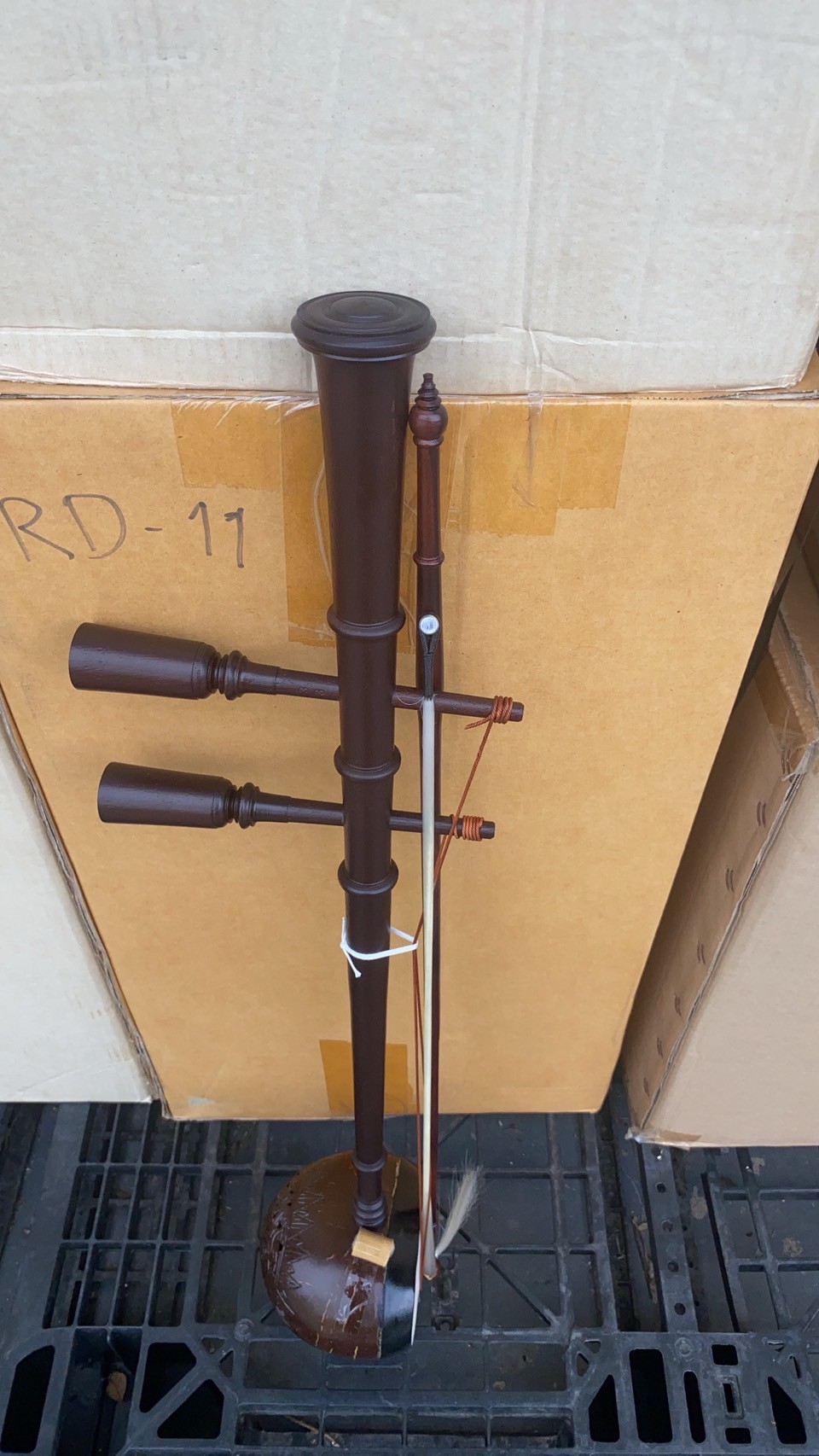 ซออู้ไม้ชิงชัน คันสีแบบเส้นไนล่อน ซออู้ ไม้ชิงชันอย่างดี / ฟรี ยางสน1อัน เลือกเพิ่มกระเป๋าใส่ซอได้