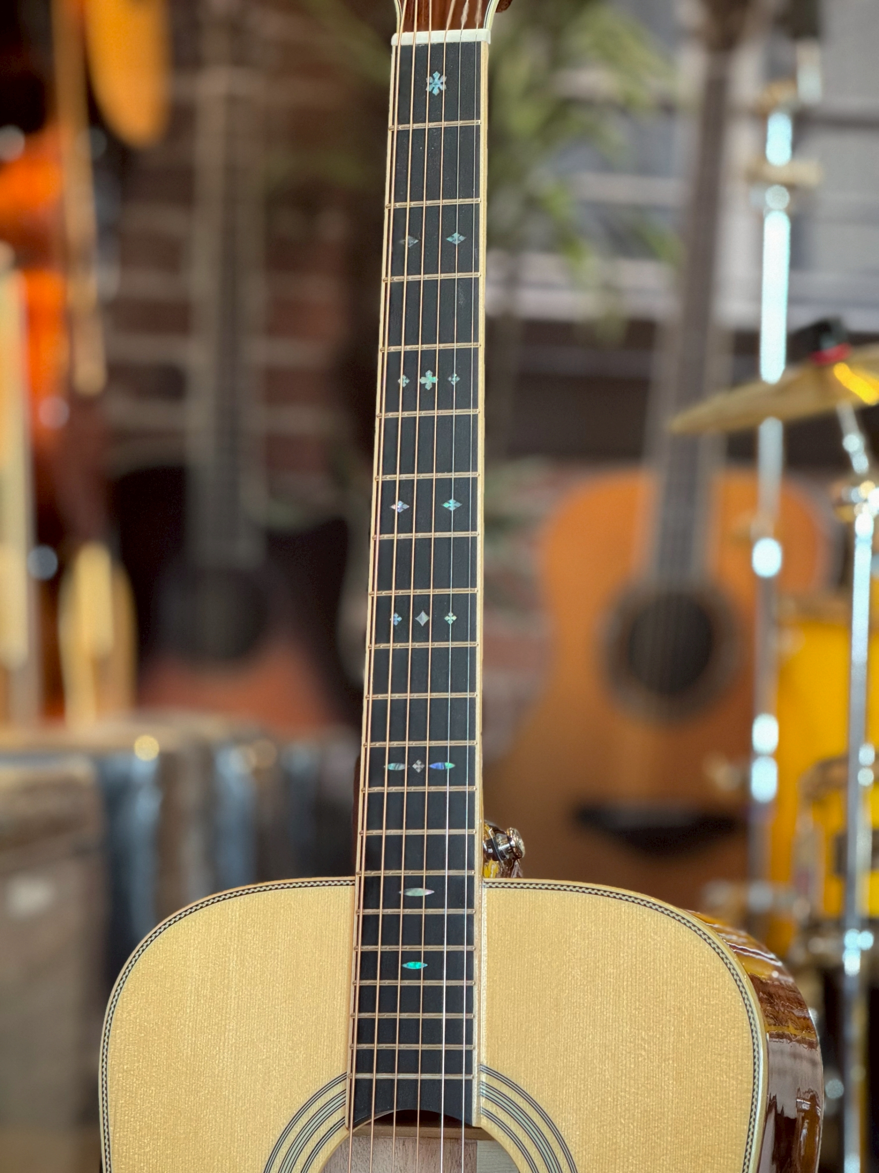 กีตาร์โปร่ง All Solid NOLOGO D-28 / D-28C ไม้แท้ทั้งตัว ขนาด 41 นิ้ว เสียงใสกังวาน ฟรี ปิ๊ก4อัน ประแจ คู่มือ คาโป้ กระเป๋าNamiบุฟองน้ำ