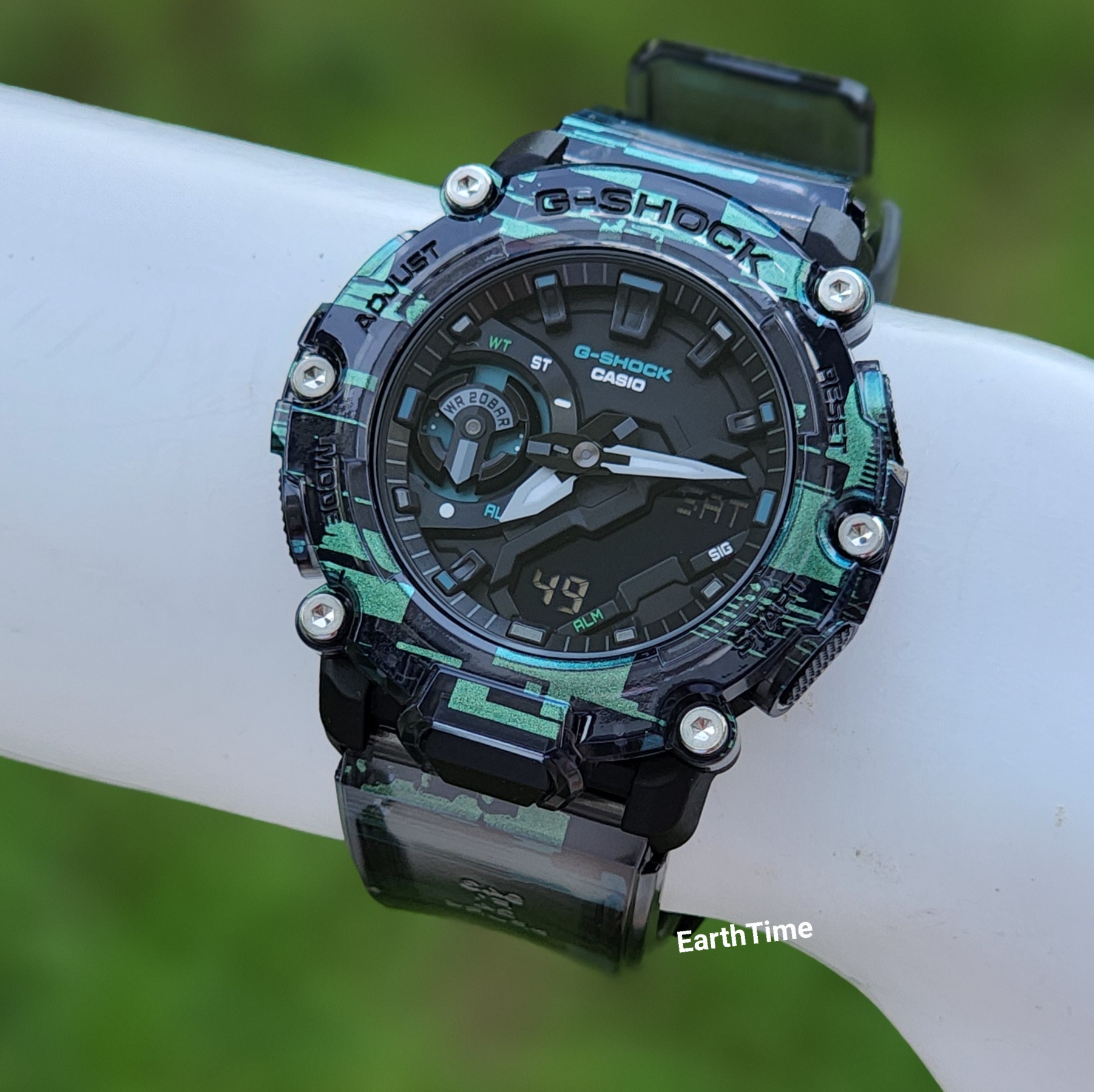GA-2200NN-1A l Digital Glitch Series l ของใหม่แท้100%