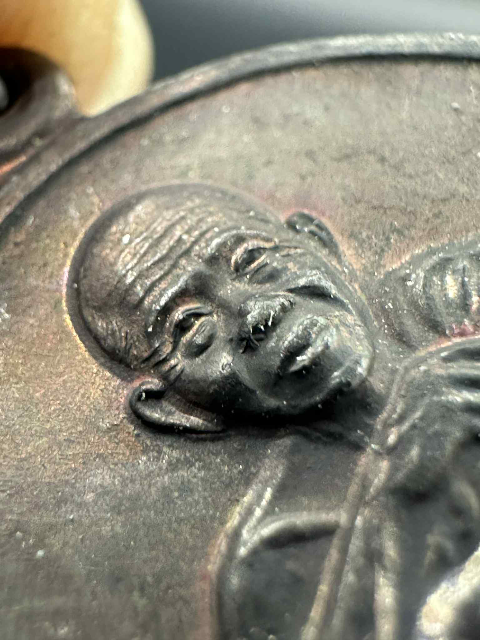 1.เหรียญทองแดง หลวงพ่อคูณงานที่ระลึกบรรจุพระบรมสารีริกธาตุ ปี 38