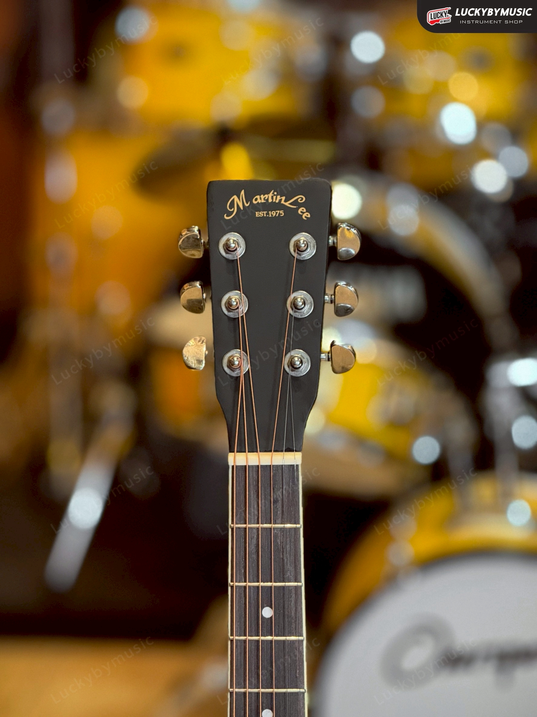 กีตาร์โปร่งไฟฟ้า Martinlee ML-409C ขนาด 40 นิ้ว ภาคไฟฟ้า Enya มีจูนเนอร์ พร้อม ปิ๊ก 4 ชิ้น ประแจขันคอ สายแจ็ค