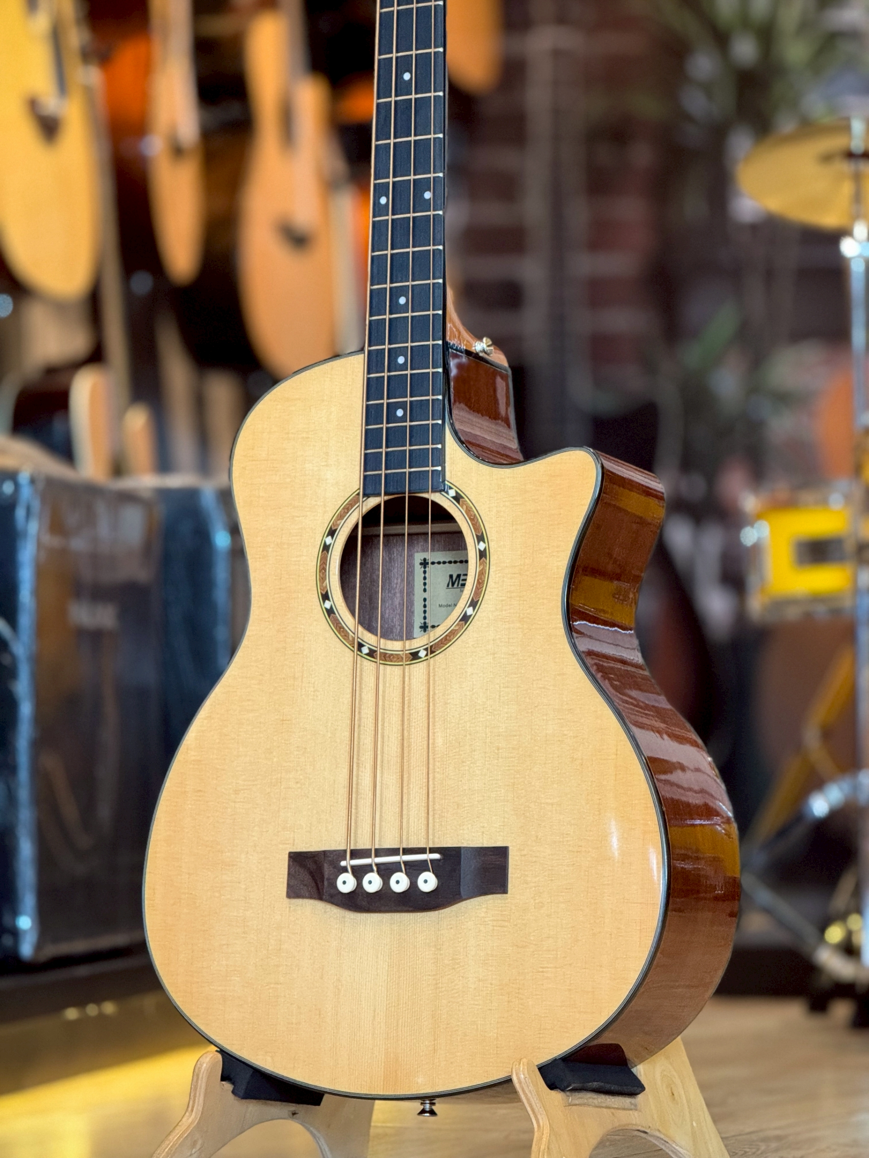 เบสโปร่งไฟฟ้า Acoustic Bass 4 สาย 46 นิ้ว 21 เฟรต ภาคไฟฟ้า G-Tone 4 พร้อมสายแจ็ค