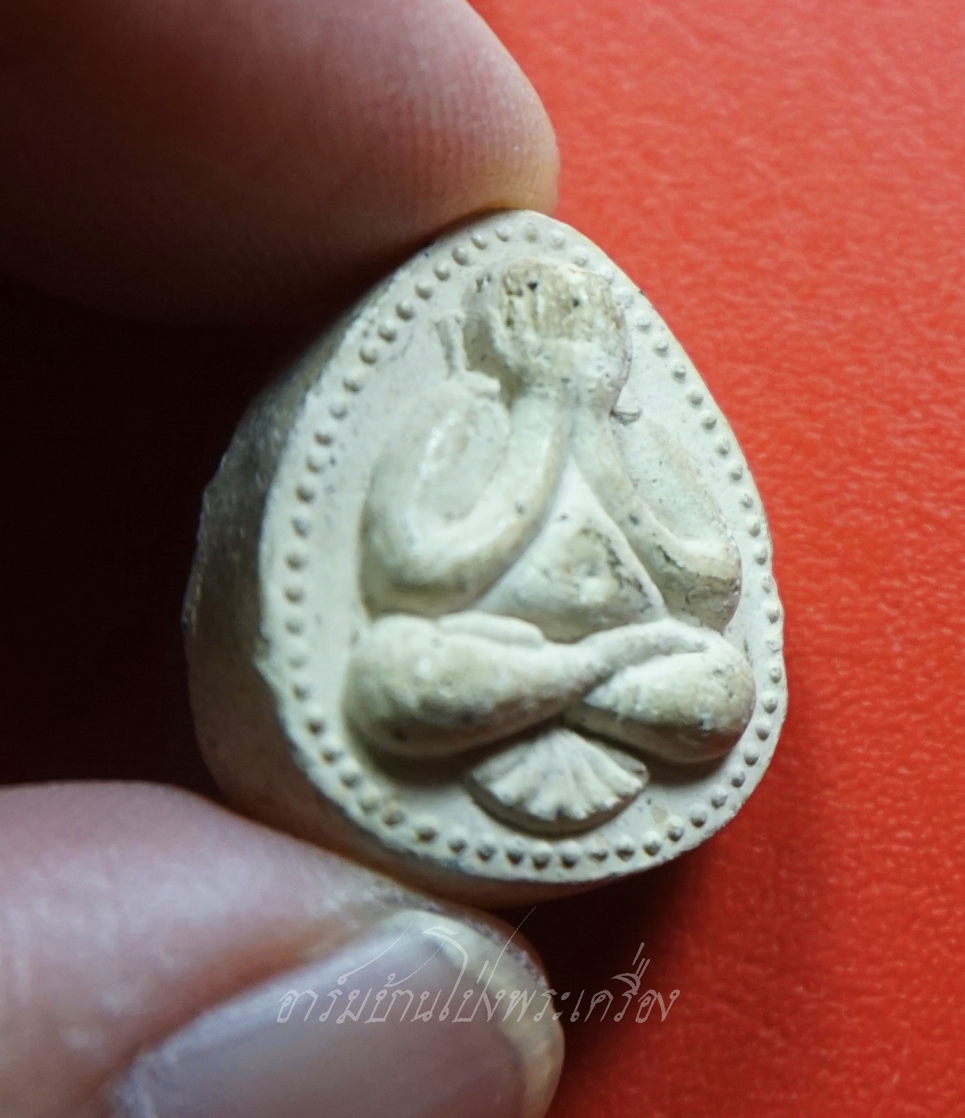 หลวงปู่มหาปิ่น ชลิโต วัดป่าพระธาตุเขาน้อย ปิดตา(องค์ที่2)