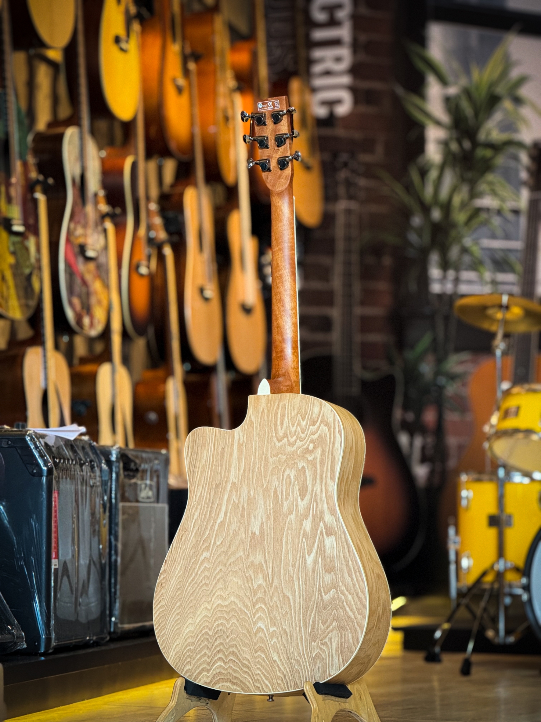 กีต้าร์โปร่ง Kama K-4119C โปร่งไฟฟ้า EQ LC-5 สีไม้ ASH 41 นิ้ว ฟรี กระเป๋า ปิ๊ก2อัน ใบคอร์ด ประแจ