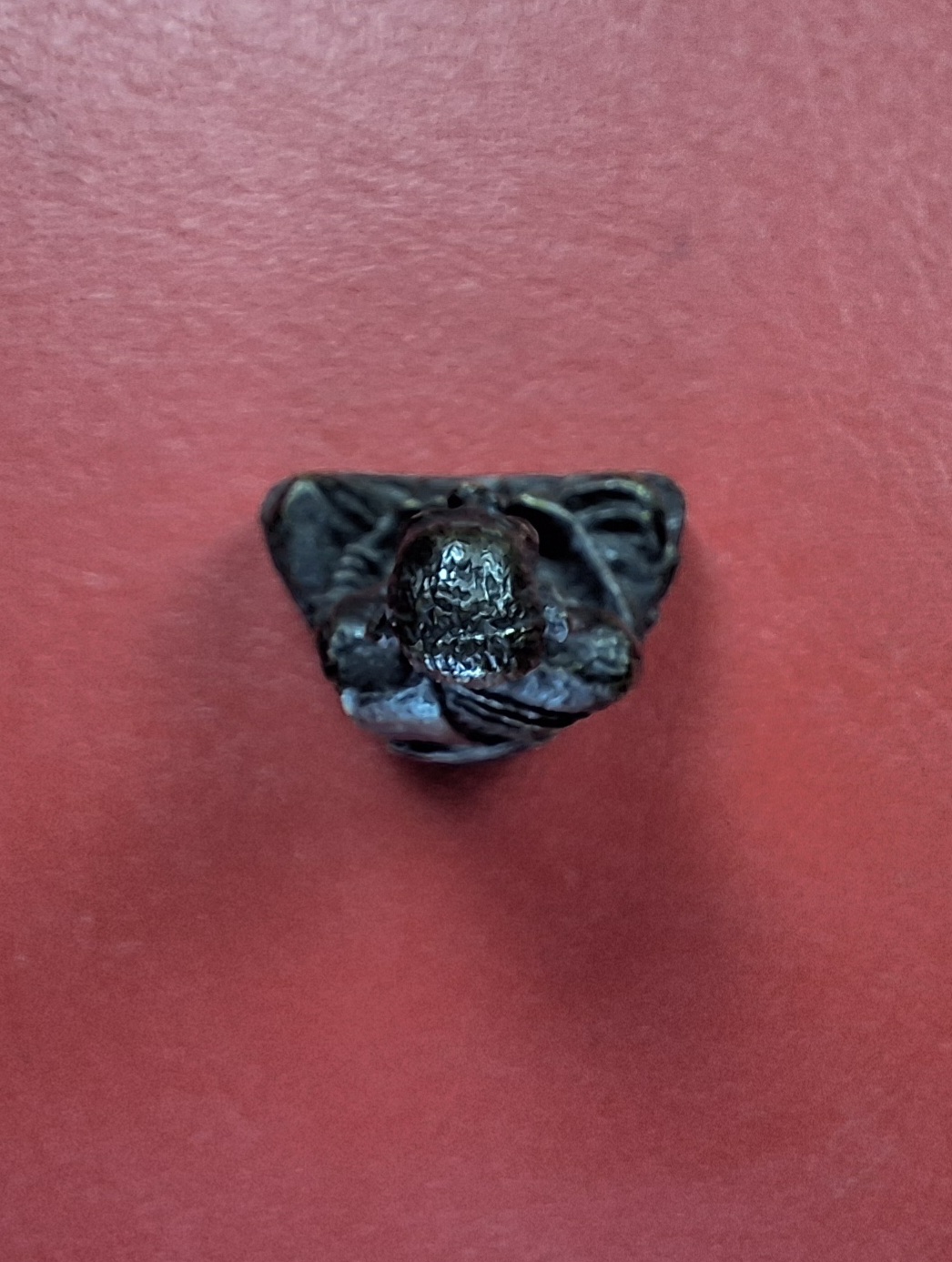 หลวงพ่อบุญชู เขมจาโร วัดหนองโรง จ.กาญจนบุรี ใต้ฐานอุดเทียนชัย(องค์ที่1)