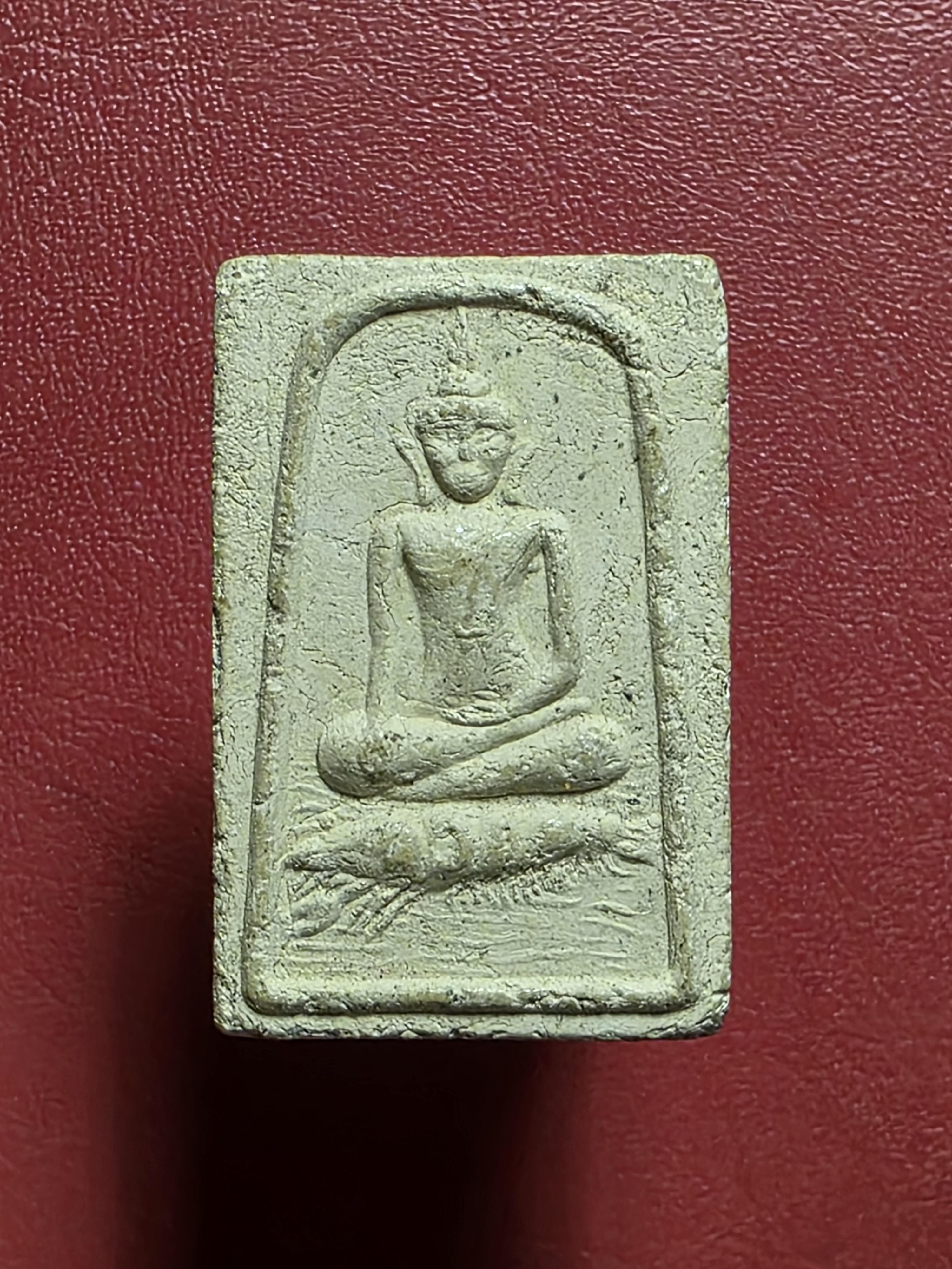 พระเนื้อผง หลวงพ่อนิลมณี วัดบางกุ้ง(องค์ที่1)