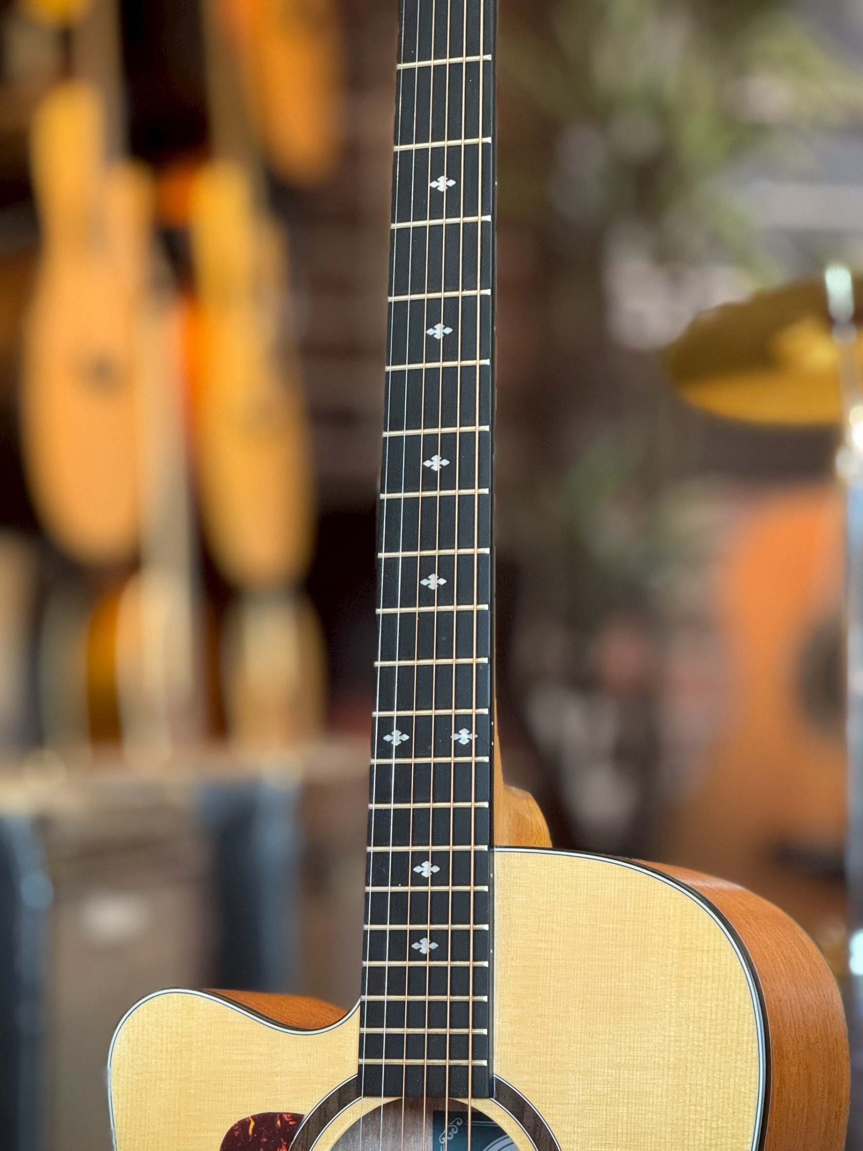 กีต้าร์โปร่งมือซ้าย Mantic รุ่น AG-1CL ไซส์มาตรฐาน ทรงเดรทนอต ขนาด 41 นิ้ว พร้อมม กระเป๋าNami/ปิ๊ก4อัน/ใบคอร์ด/ประแจ/คาโป้