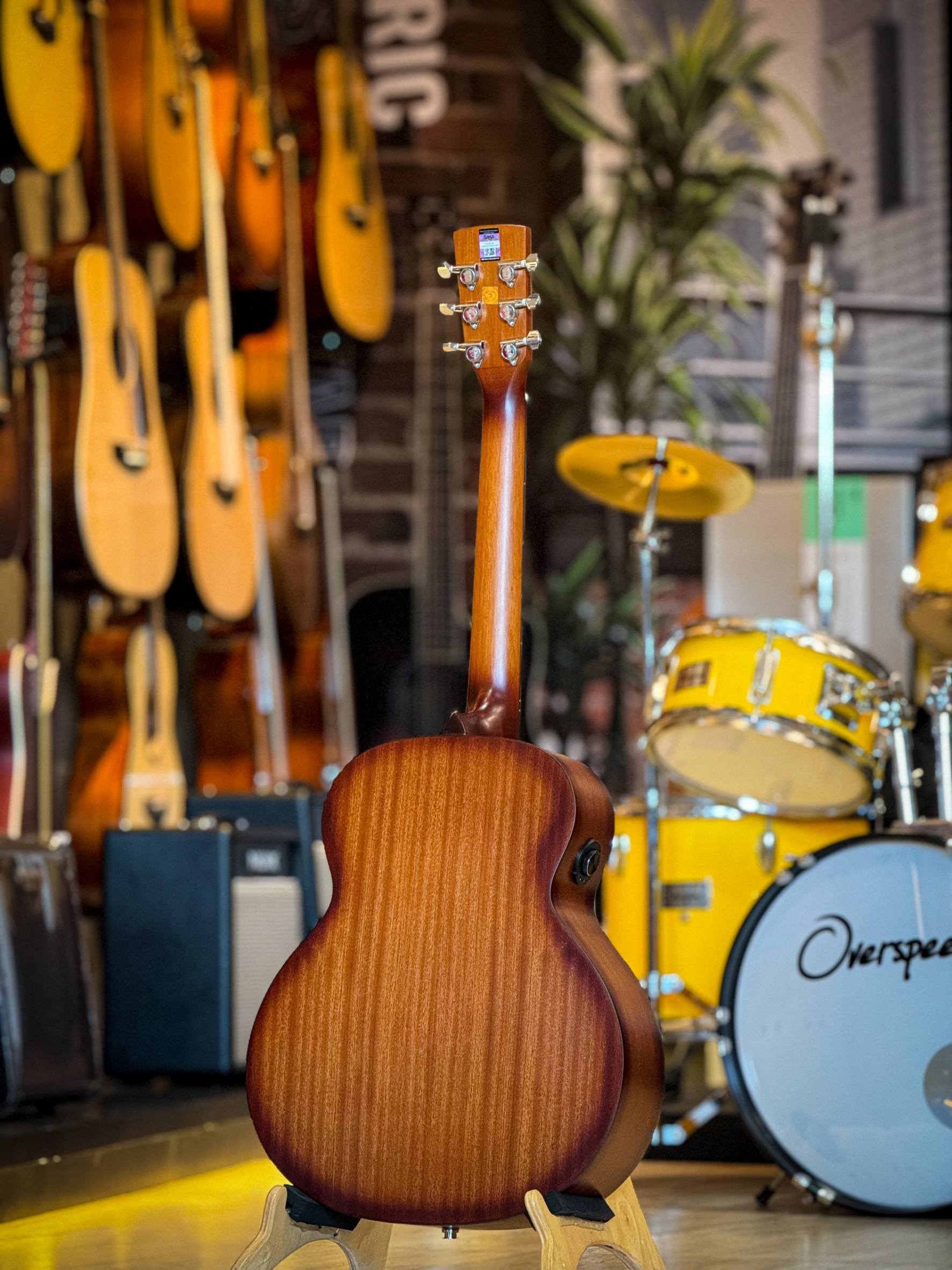 กีต้าร์โปร่ง 36 นิ้ว SAGA รุ่น GS-700R ภาคไฟฟ้า OS-1 หน้าไม้แท้ พร้อมของแถมสุดคุ้ม