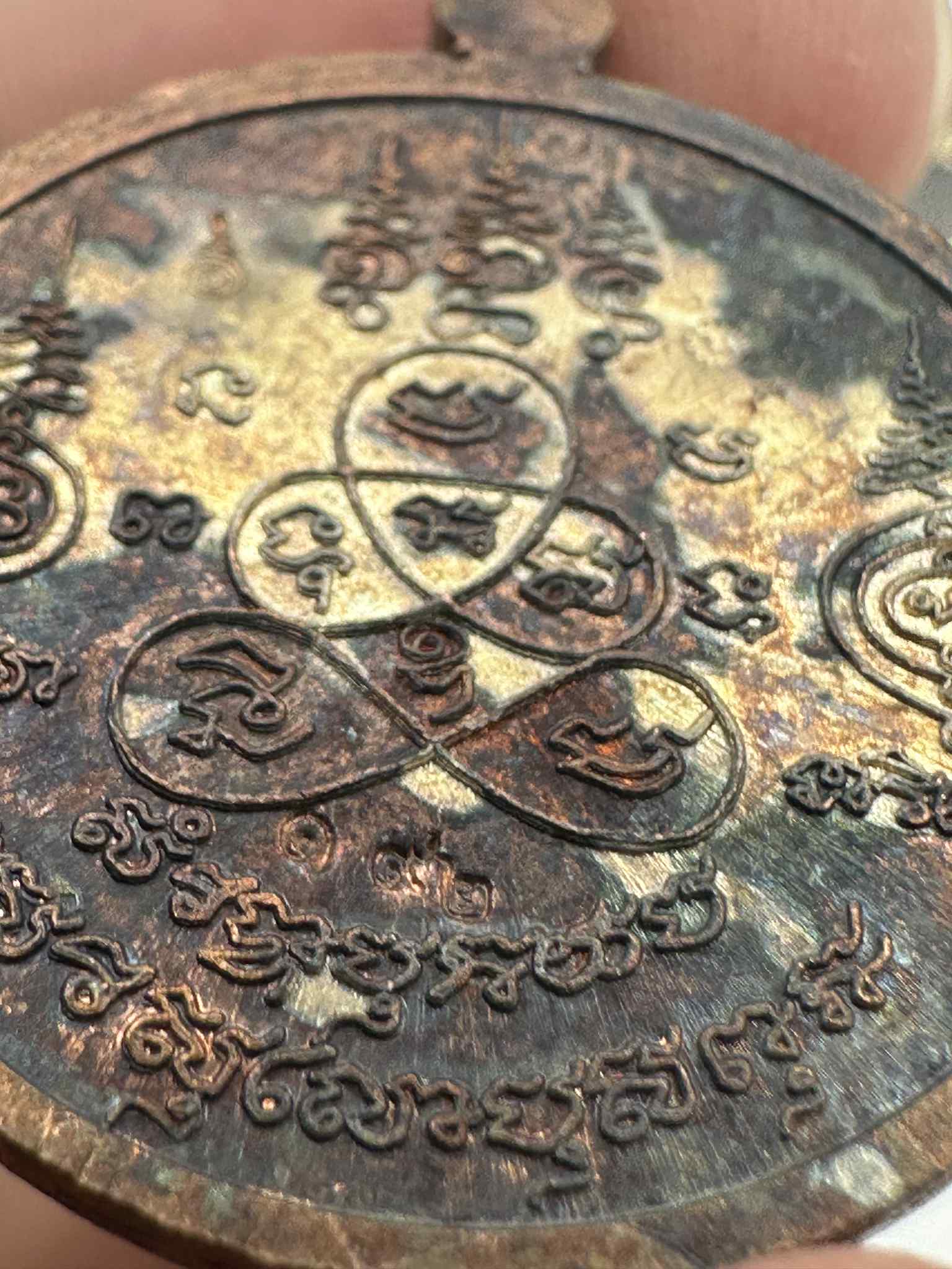 43.เหรียญเนื้อนวะหน้ากากเงิน CODE:192 พ่อพรายกระซิบ รุ่นแรก คนดีผีคุ้ม อาจารย์ดอย เมืองตรัง สำนักอาจารย์เณรดอย จังหวัดตรัง ปี 2565