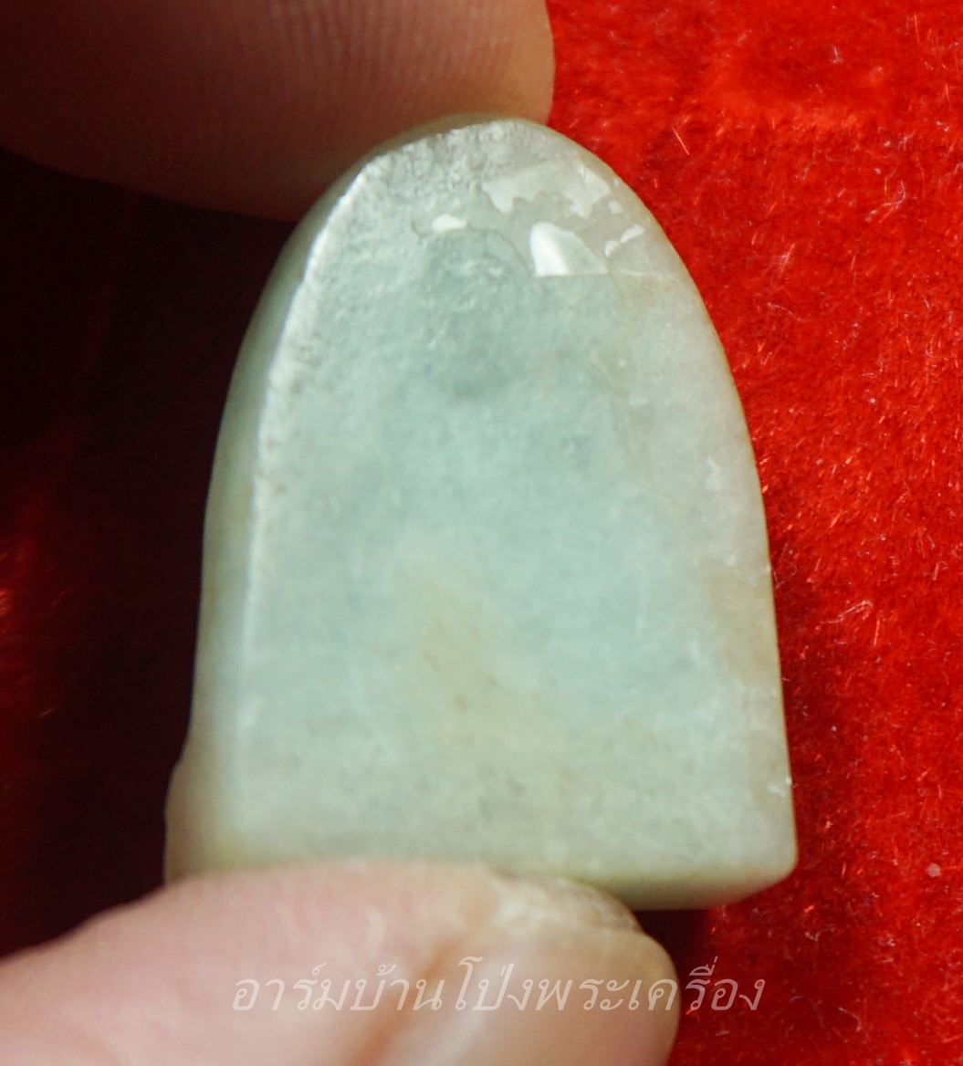 หลวงพ่อขันธ์ วัดพระศรีอารย์ พระหยกขาว พร้อมกล่องเดิม(องค์ที่14)