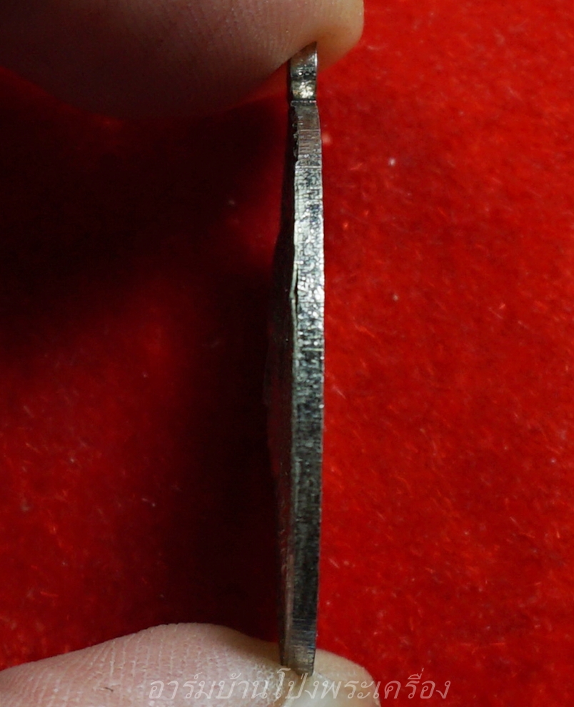 หลวงพ่อโต๊ะ วัดทำนบ รุ่นแรก ปี๒๕๑๓ เนื้อกะไหล่เงิน(องค์ที่6)