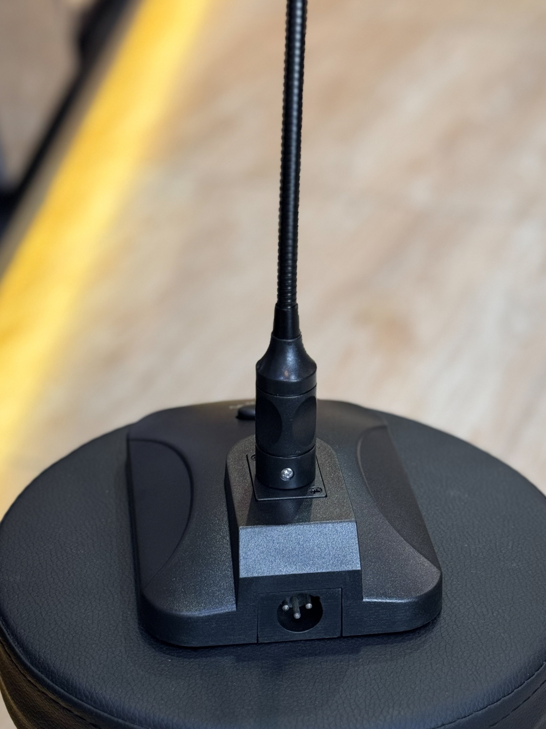 ไมค์ DECCON รุ่น MC-82 ไมโครโฟนประชุม ตั้งโต๊ะ ไมโครโฟน การใช้งานง่าย พร้อม สาย 5 เมตร +ฟองสวมหัวไมค์