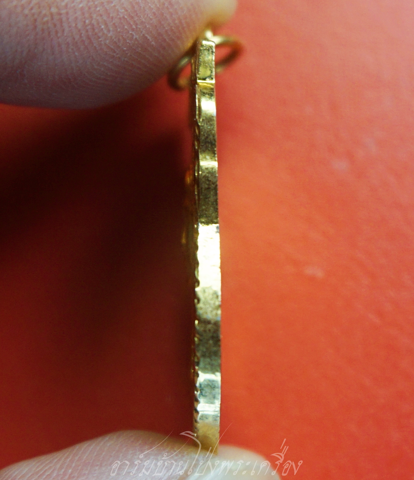 หลวงพ่อทองใบ(พระครูธรรมรัต) วัดศรีวิสารวาจา จ.นครปฐม รุ่น๑ ปี๒๕๒๑ เนื้อกะไหล่ทอง(องค์ที่1)